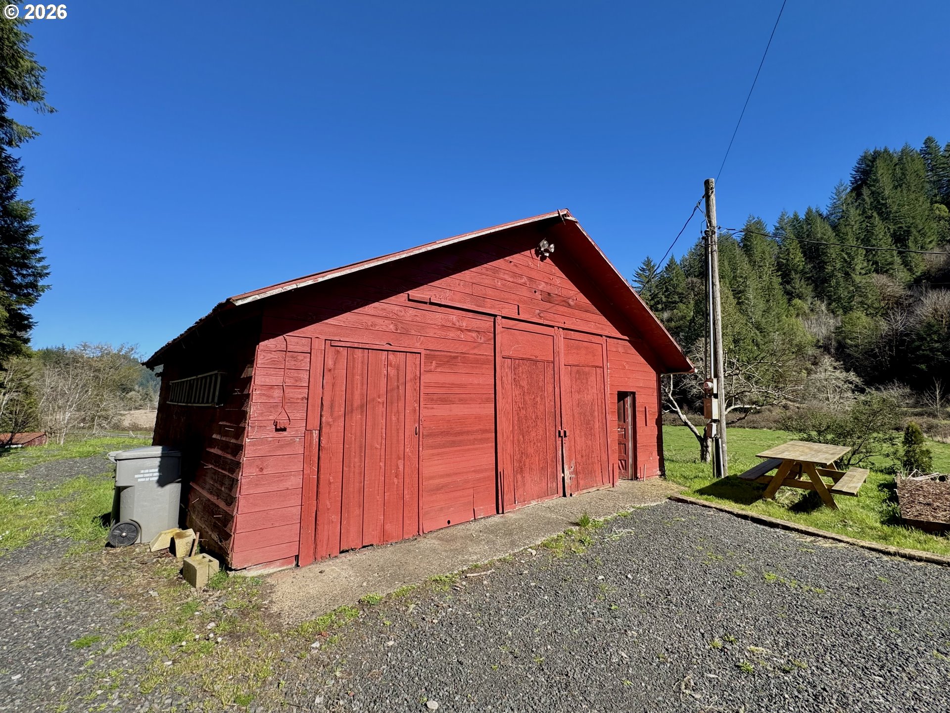 main property photo 31