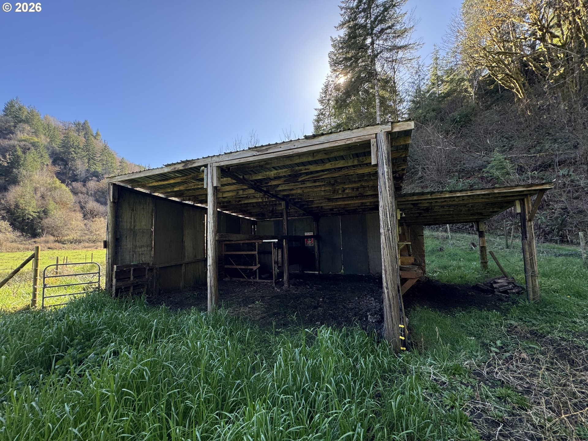 main property photo 34