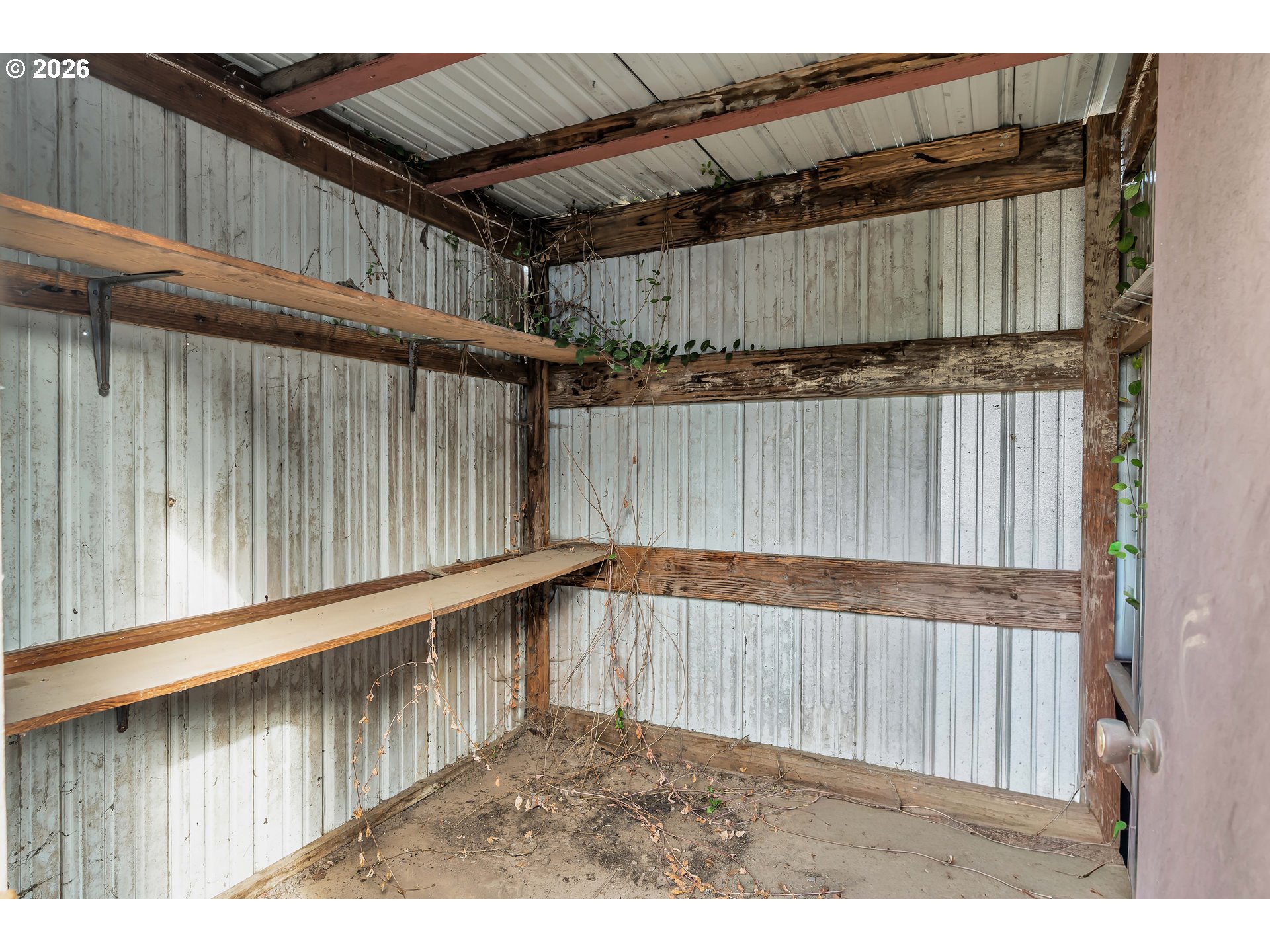main property photo 41