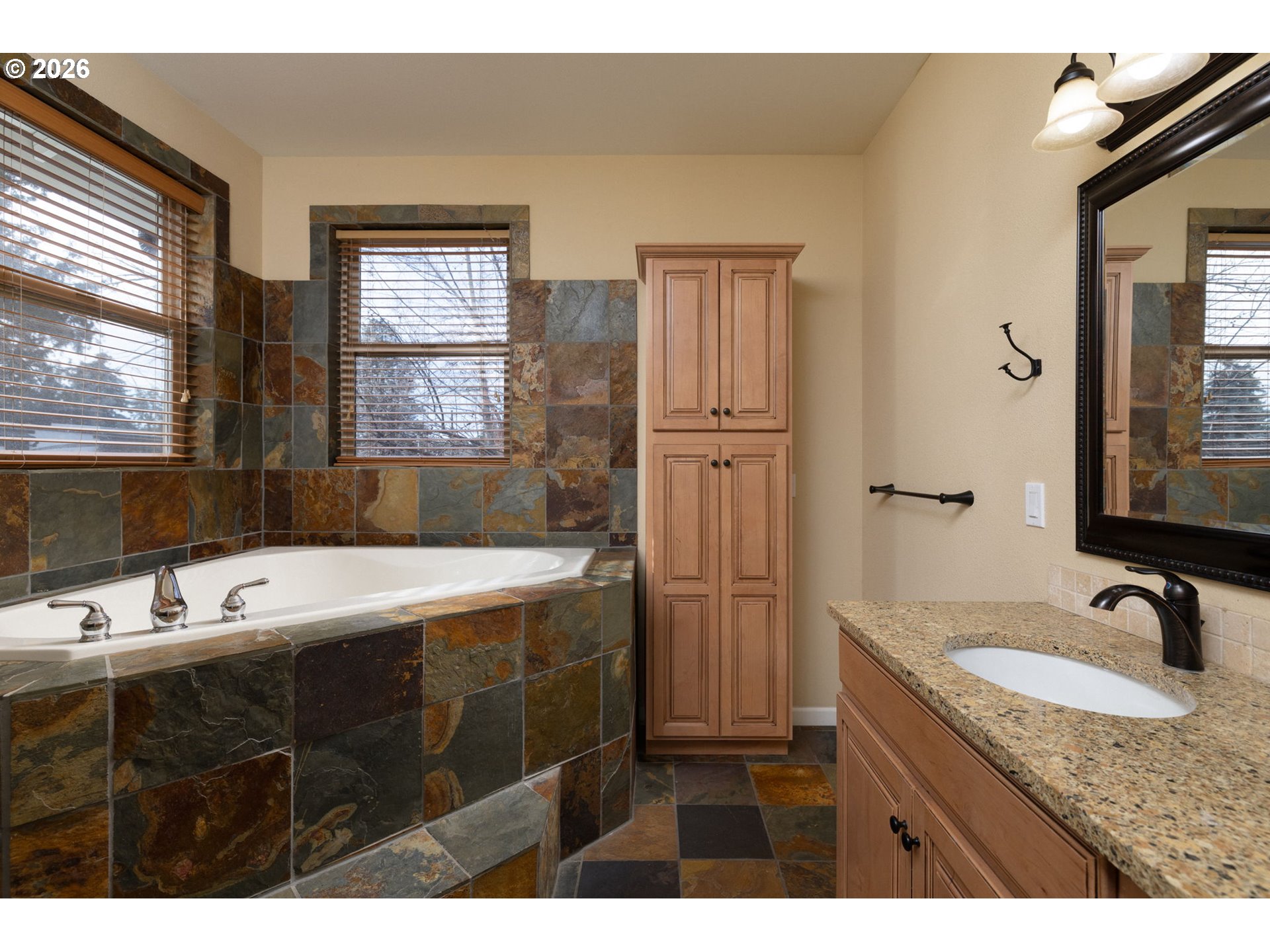 property viewer photo 15