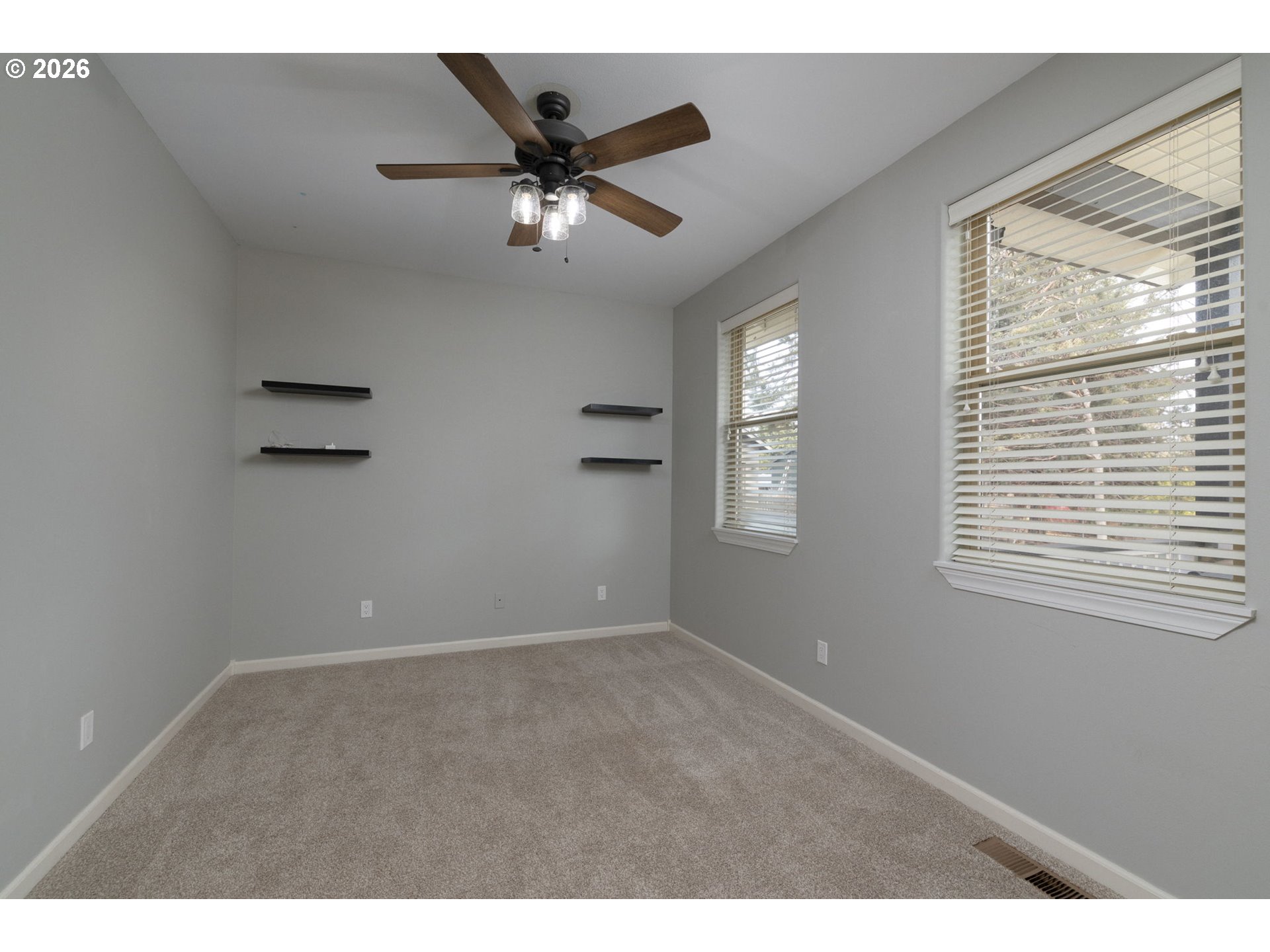 property viewer photo 19