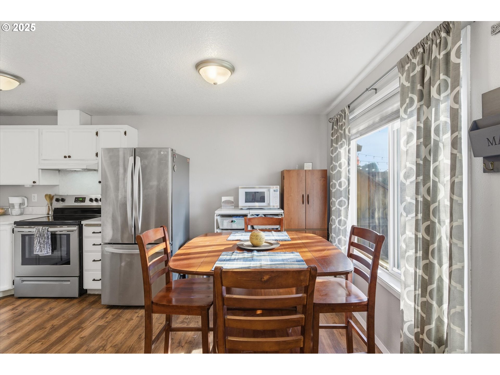 property viewer photo 10