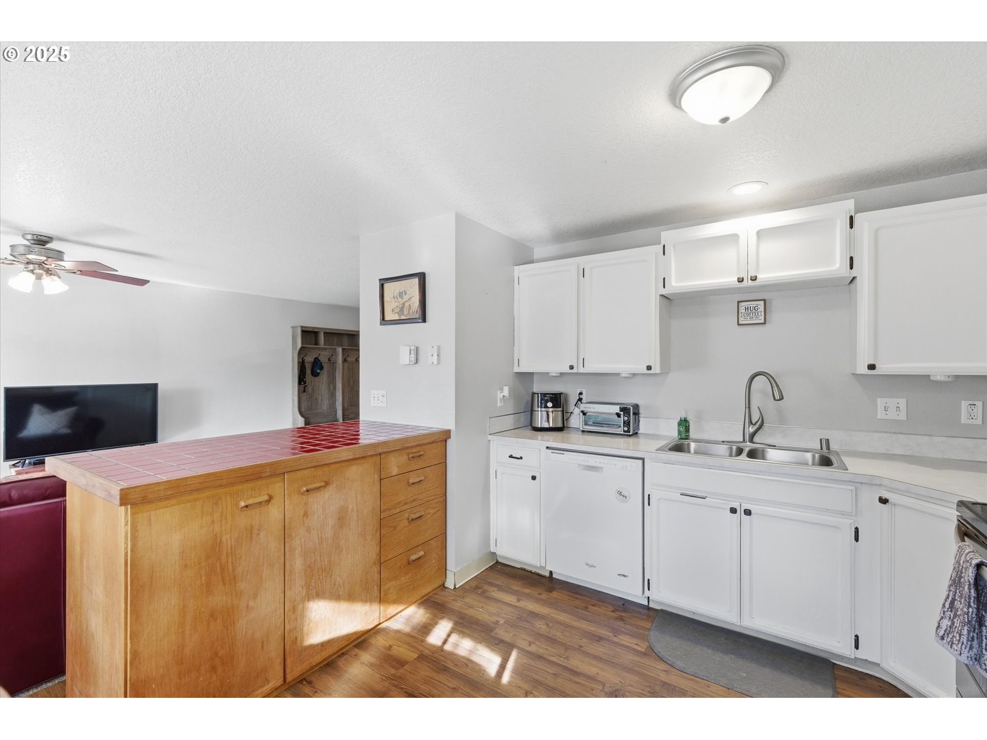 property viewer photo 13
