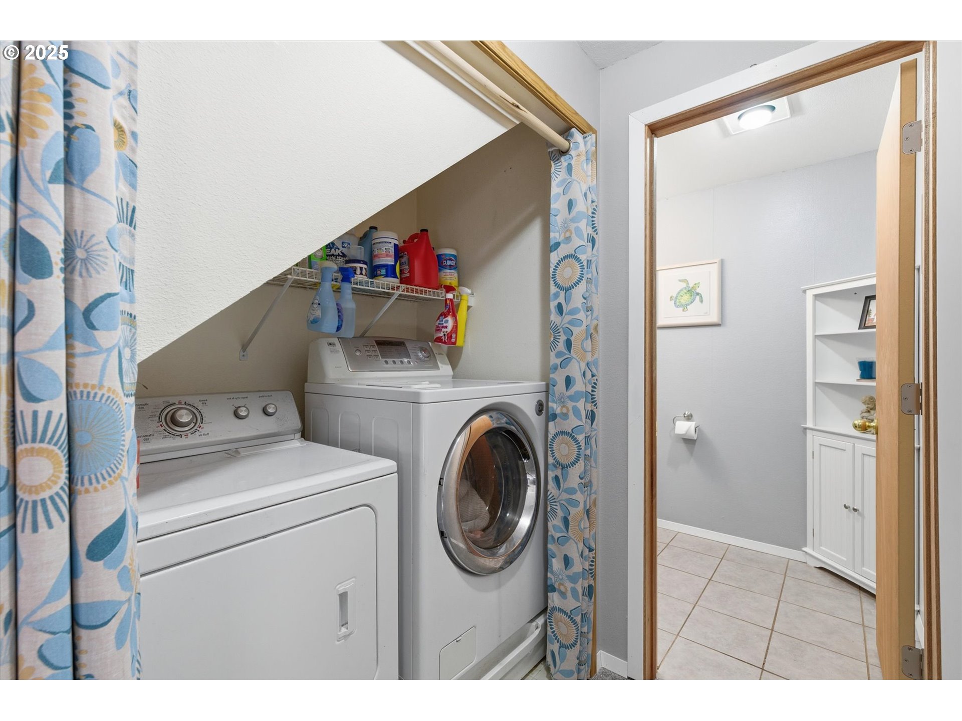 property viewer photo 18
