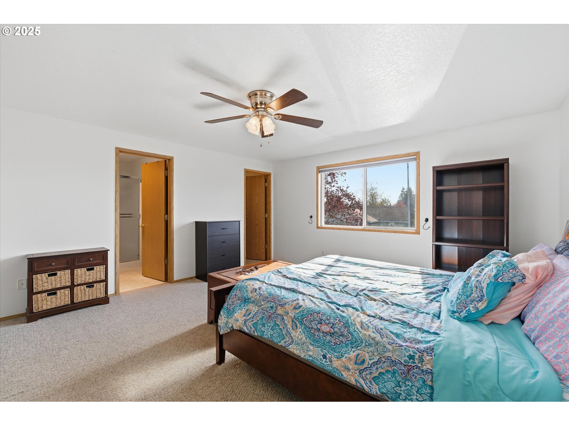 property viewer photo 26