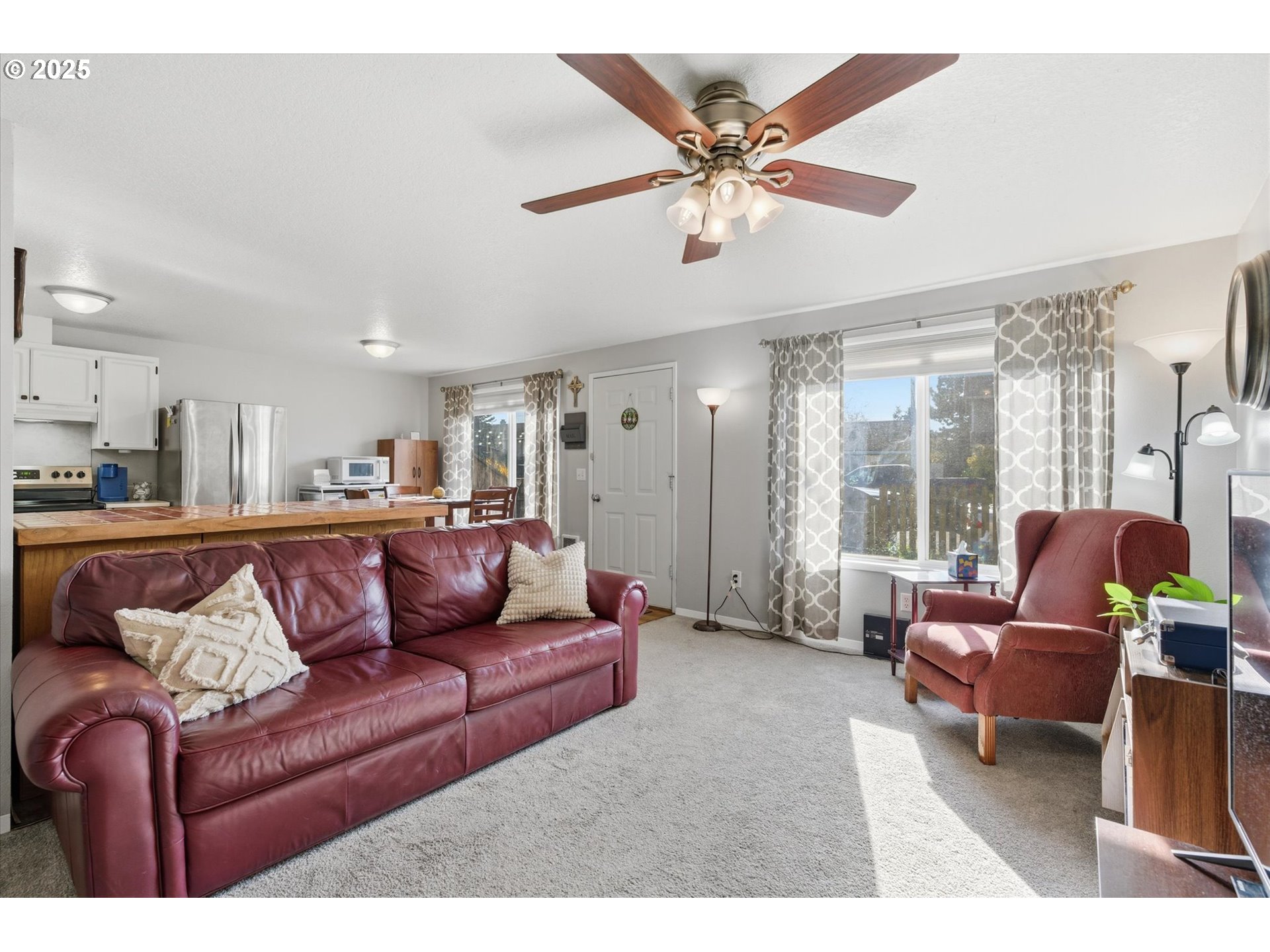 property viewer photo 6