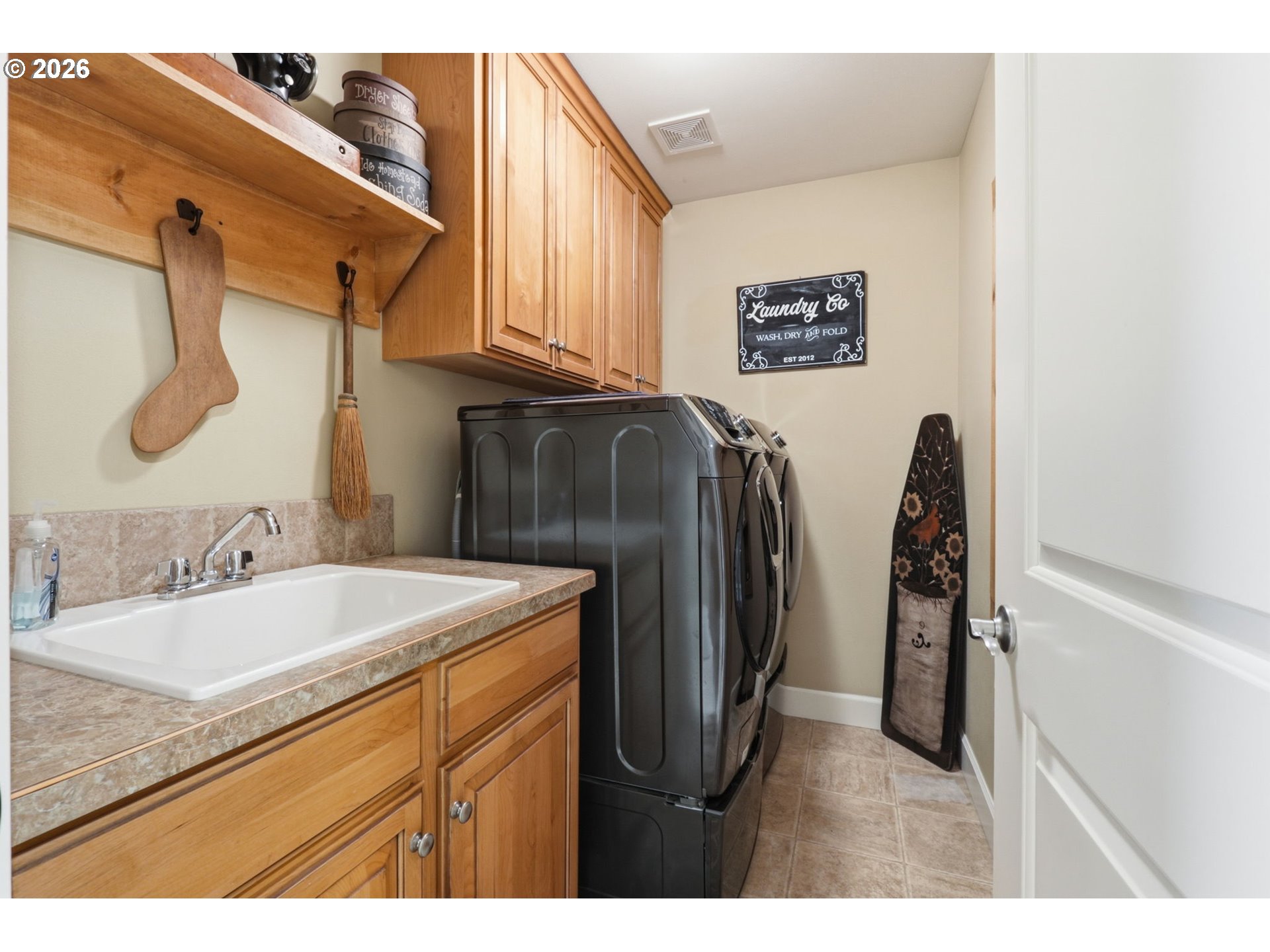 property viewer photo 25
