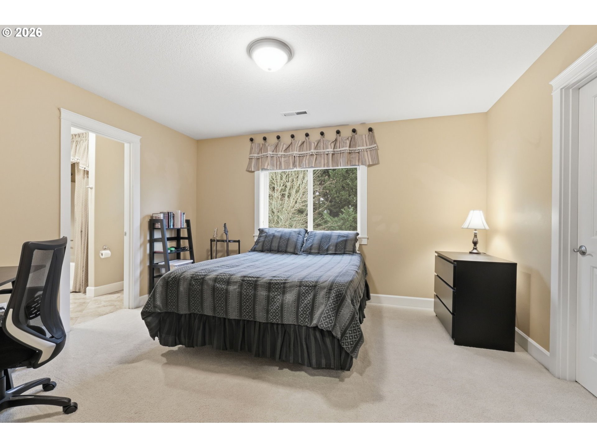 property viewer photo 27
