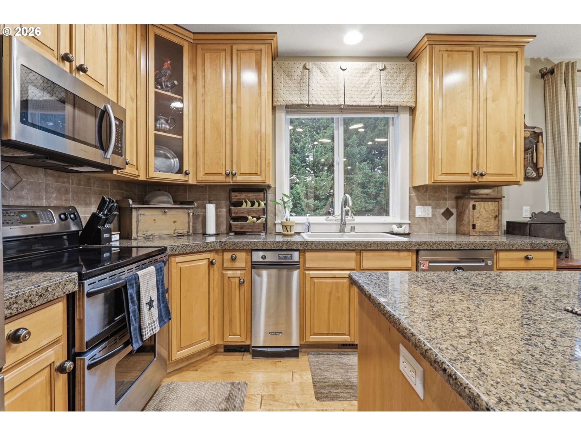property viewer photo 7