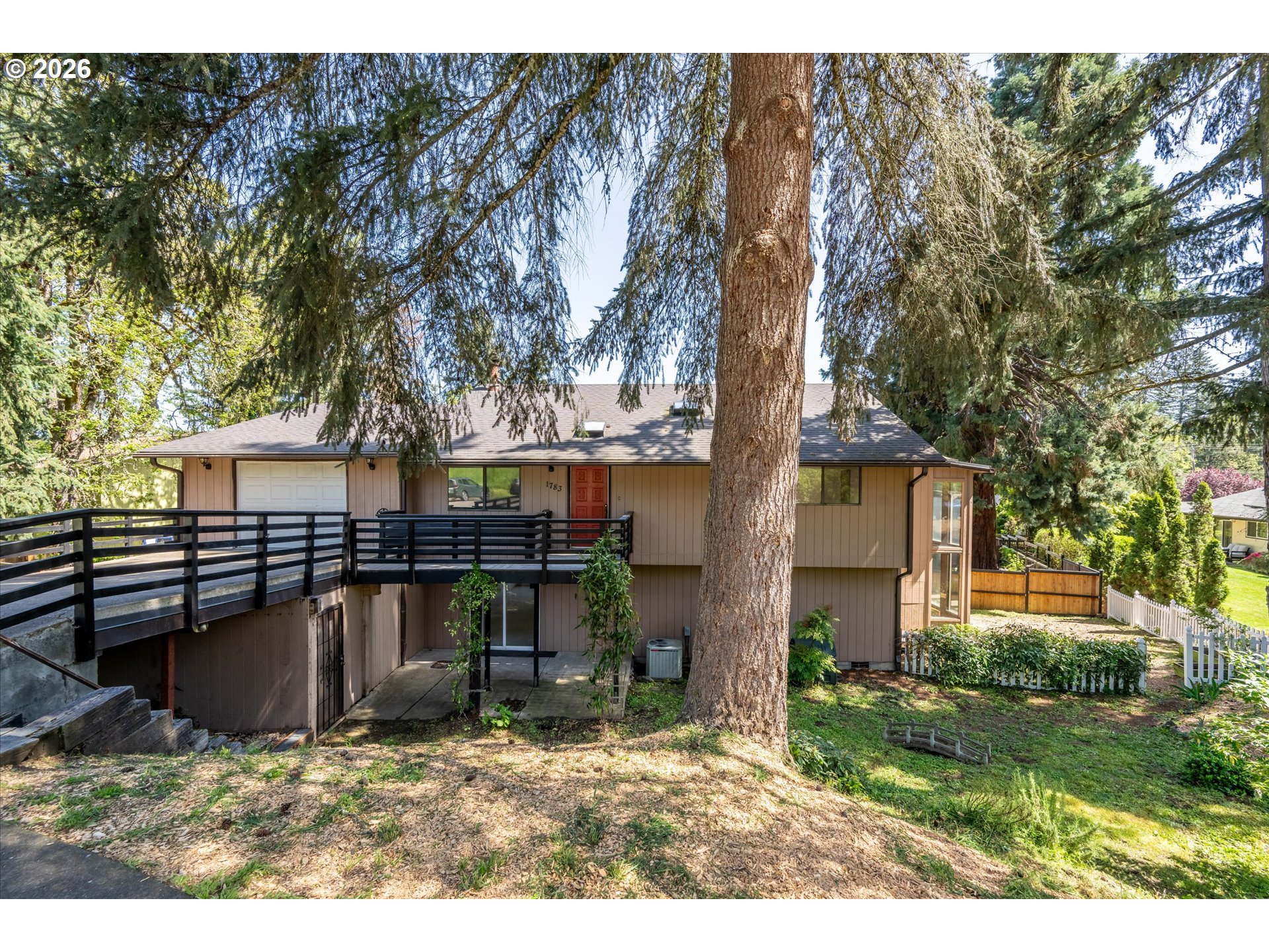 property viewer photo 1