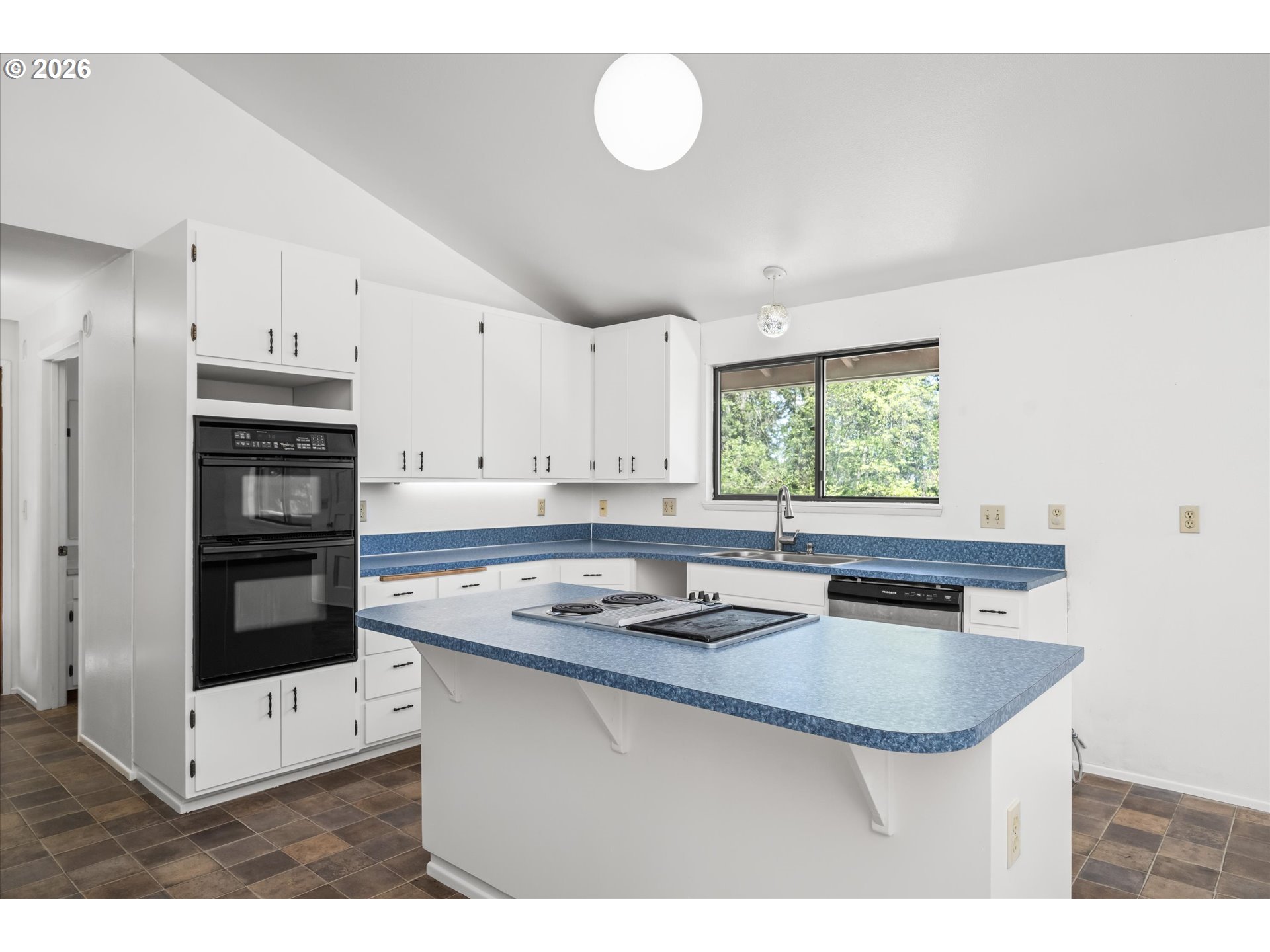 property viewer photo 10