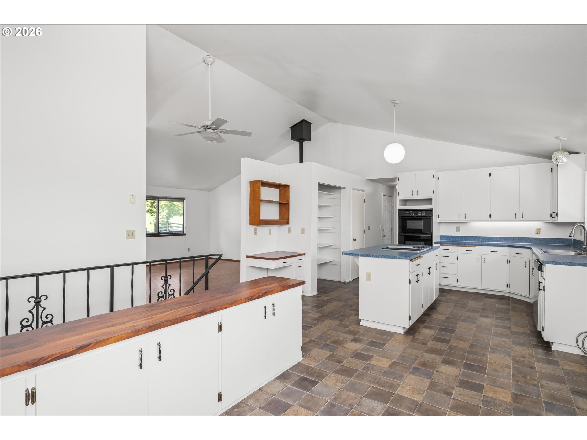 property viewer photo 11