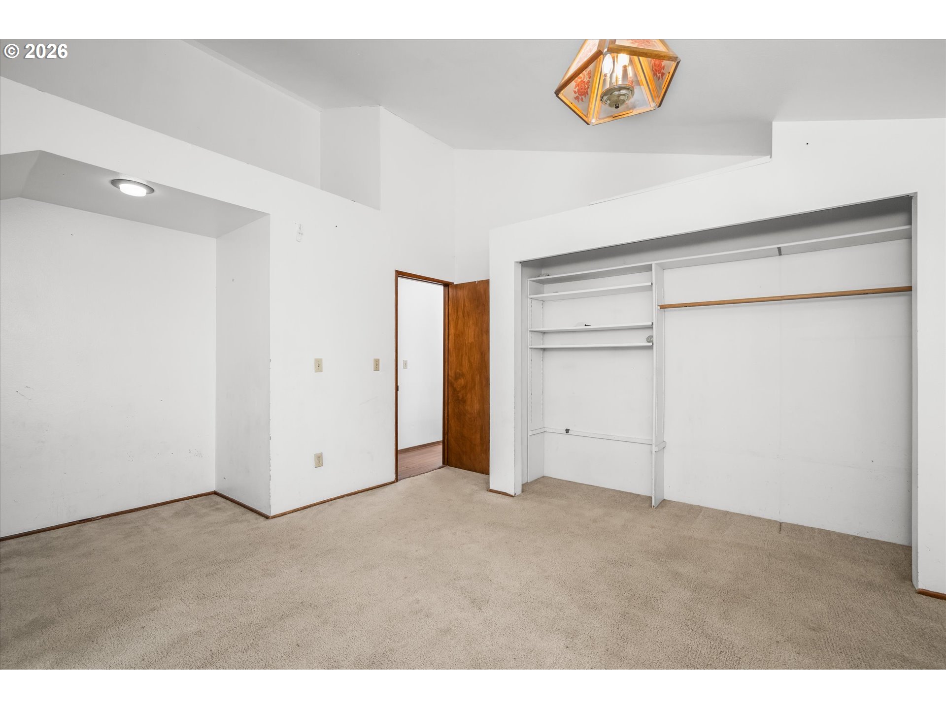 property viewer photo 15