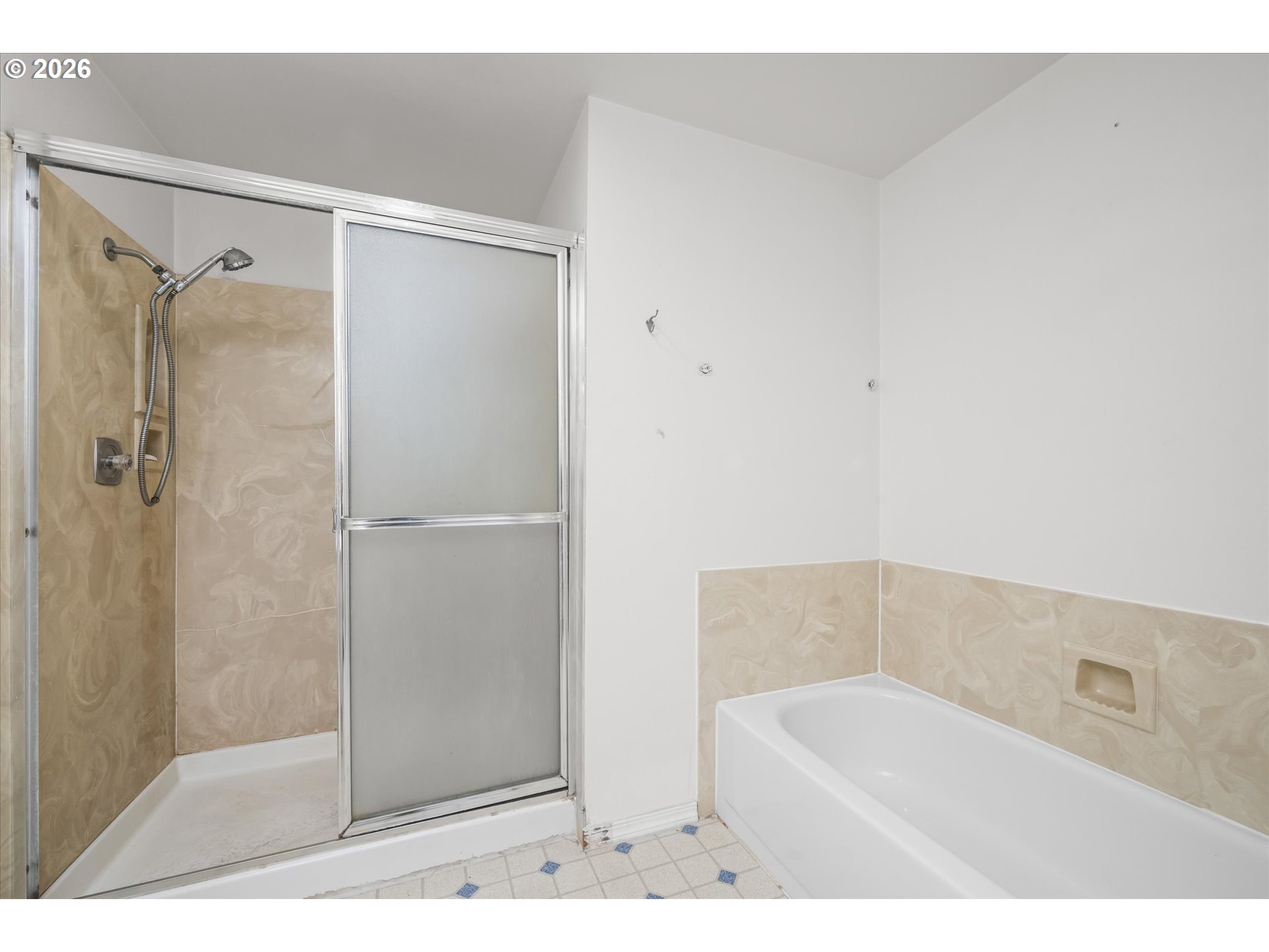 property viewer photo 30