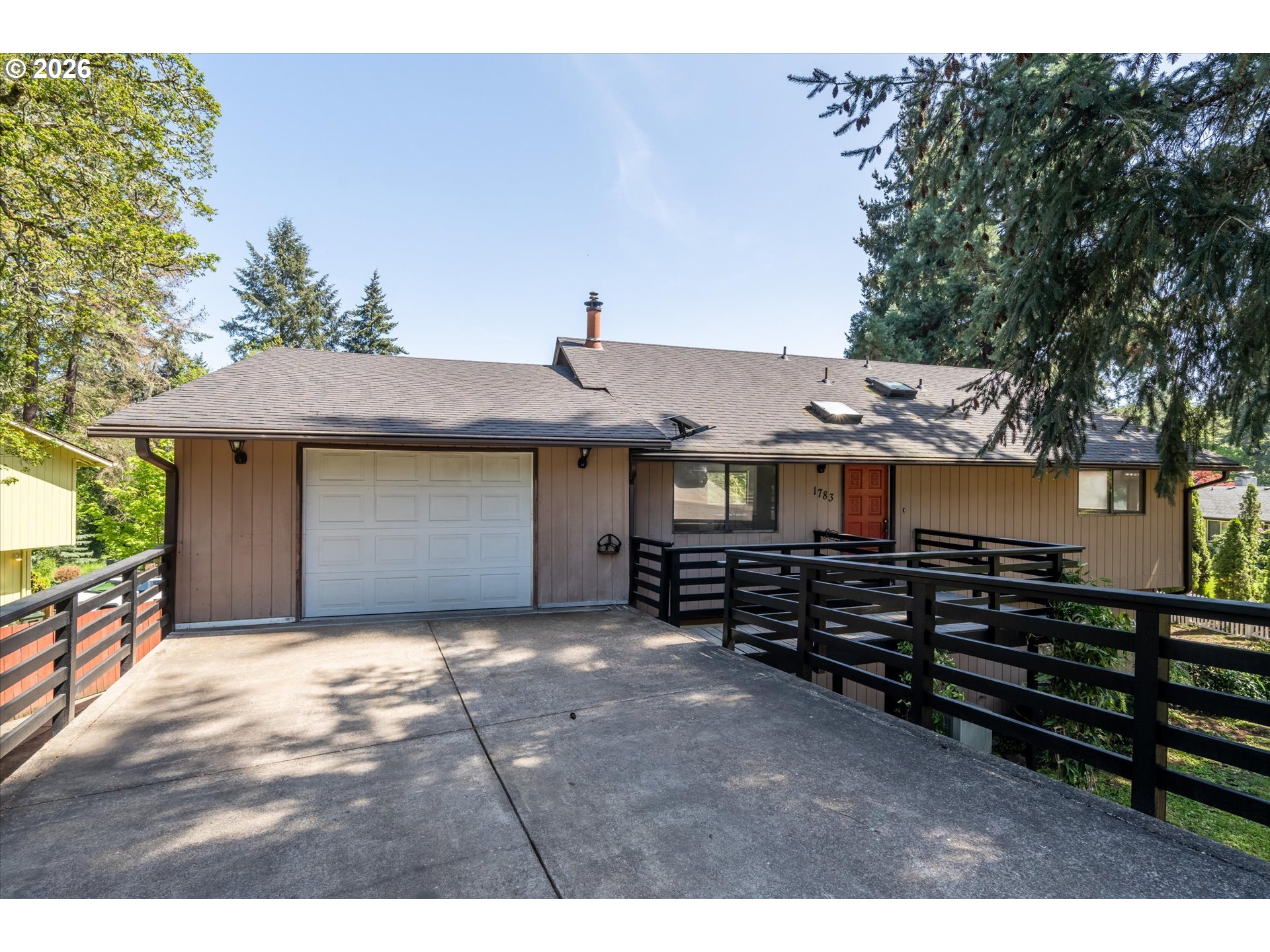property viewer photo 4