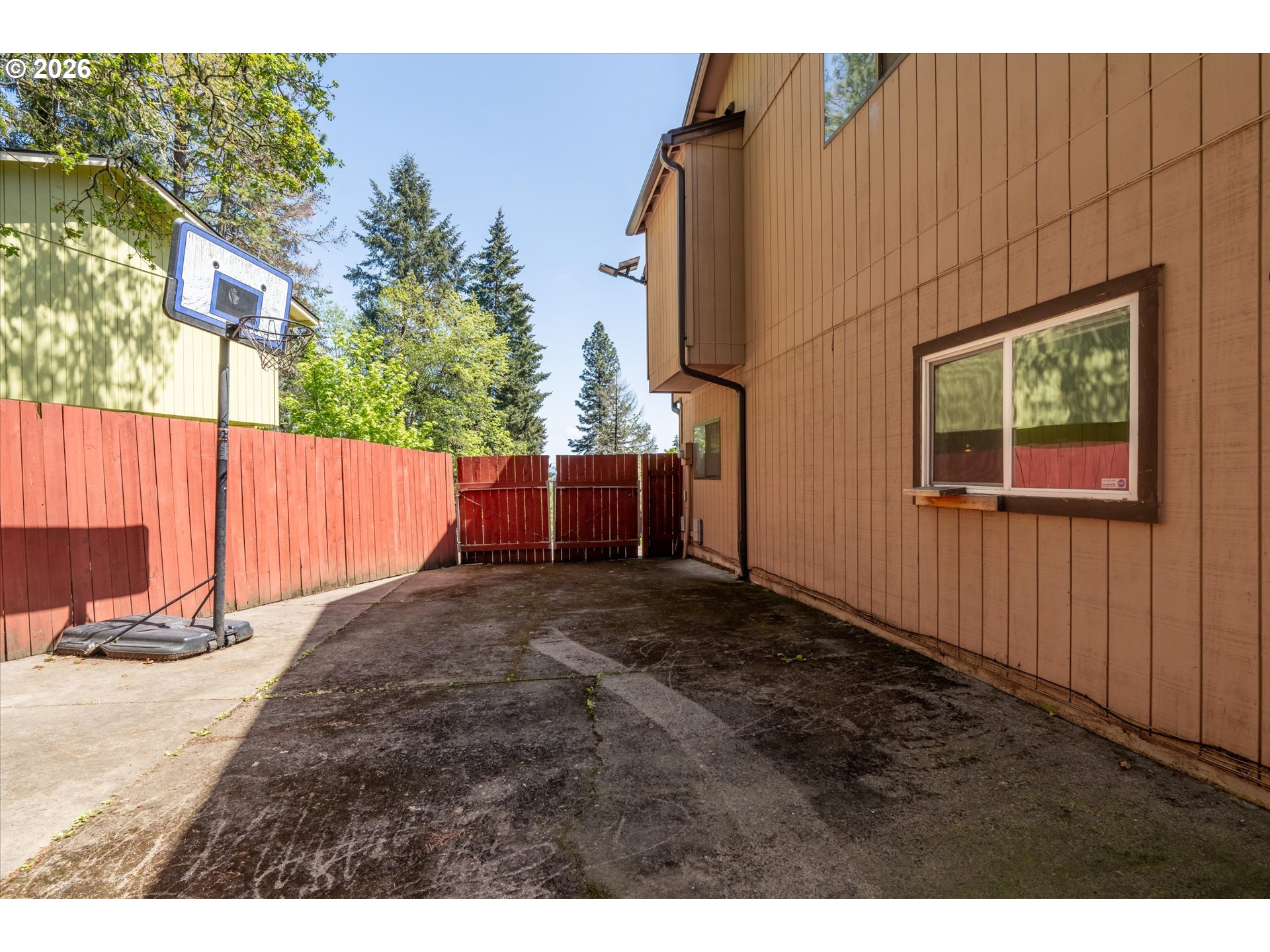 property viewer photo 41