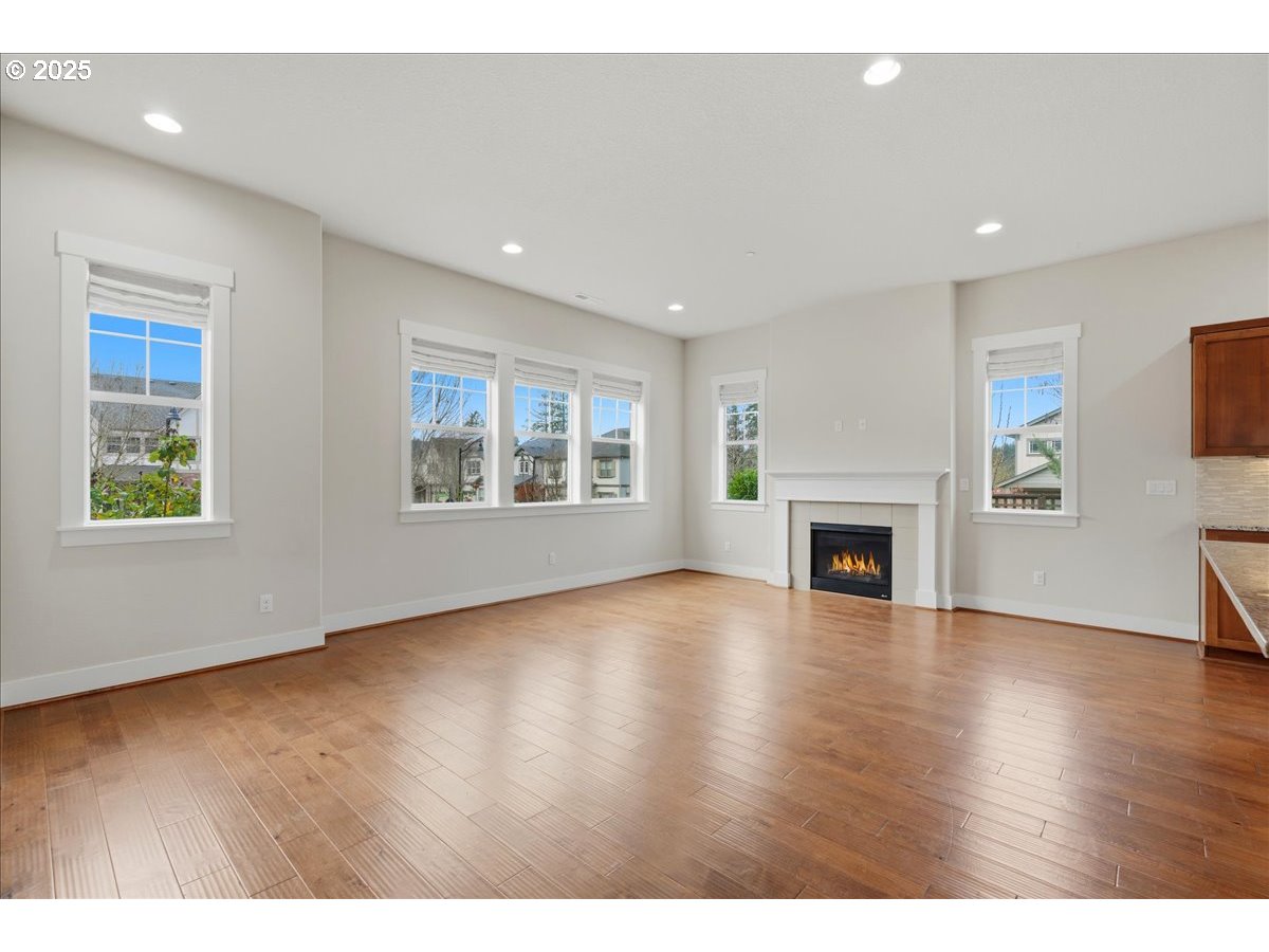 property viewer photo 10
