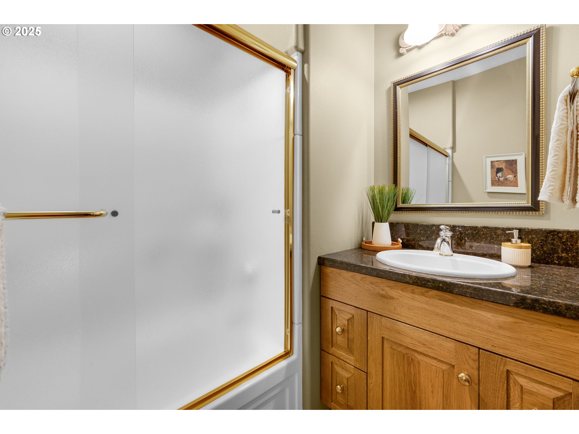 property viewer photo 32