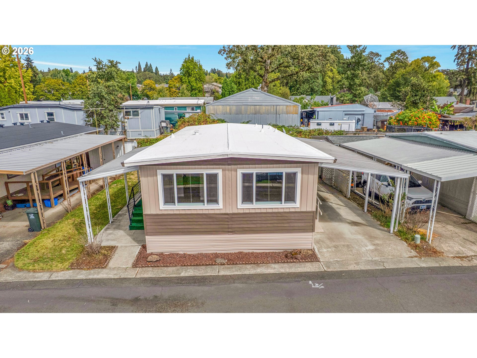 main property photo 34