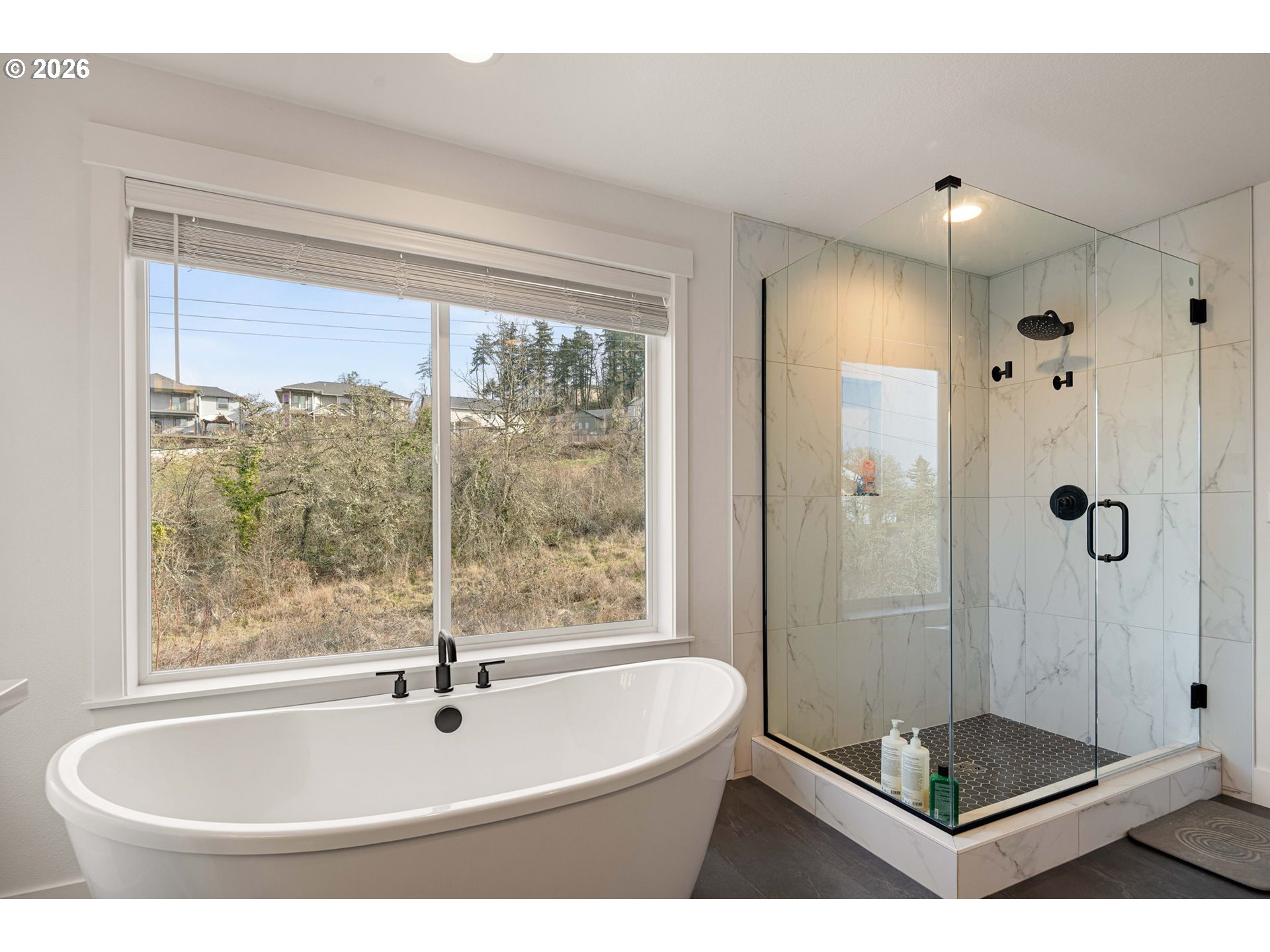 property viewer photo 36