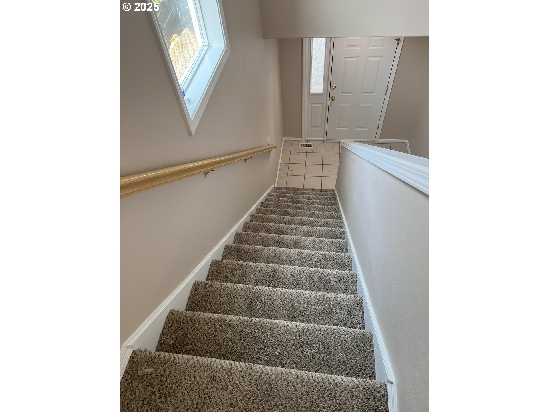 property viewer photo 12