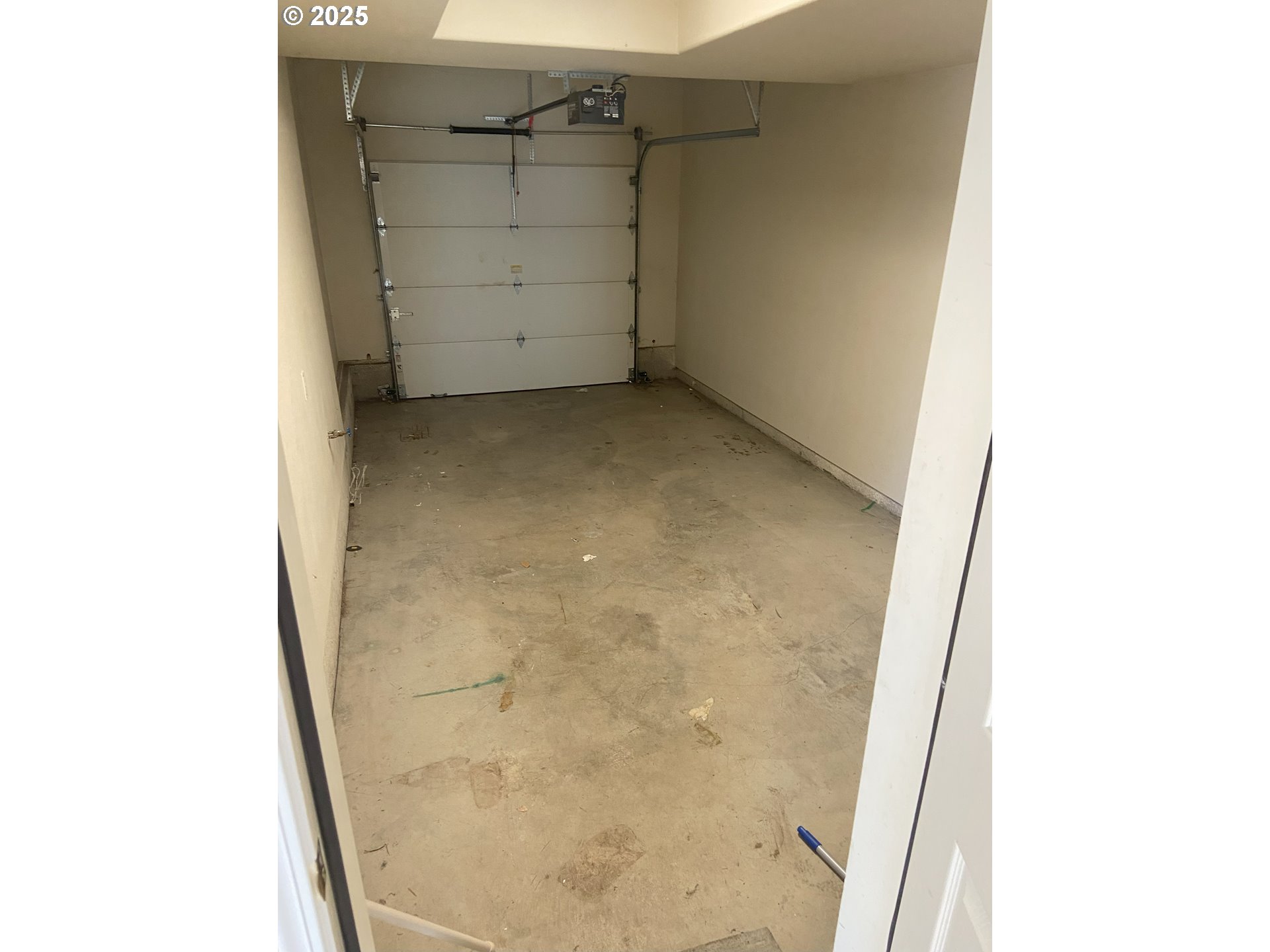 property viewer photo 18