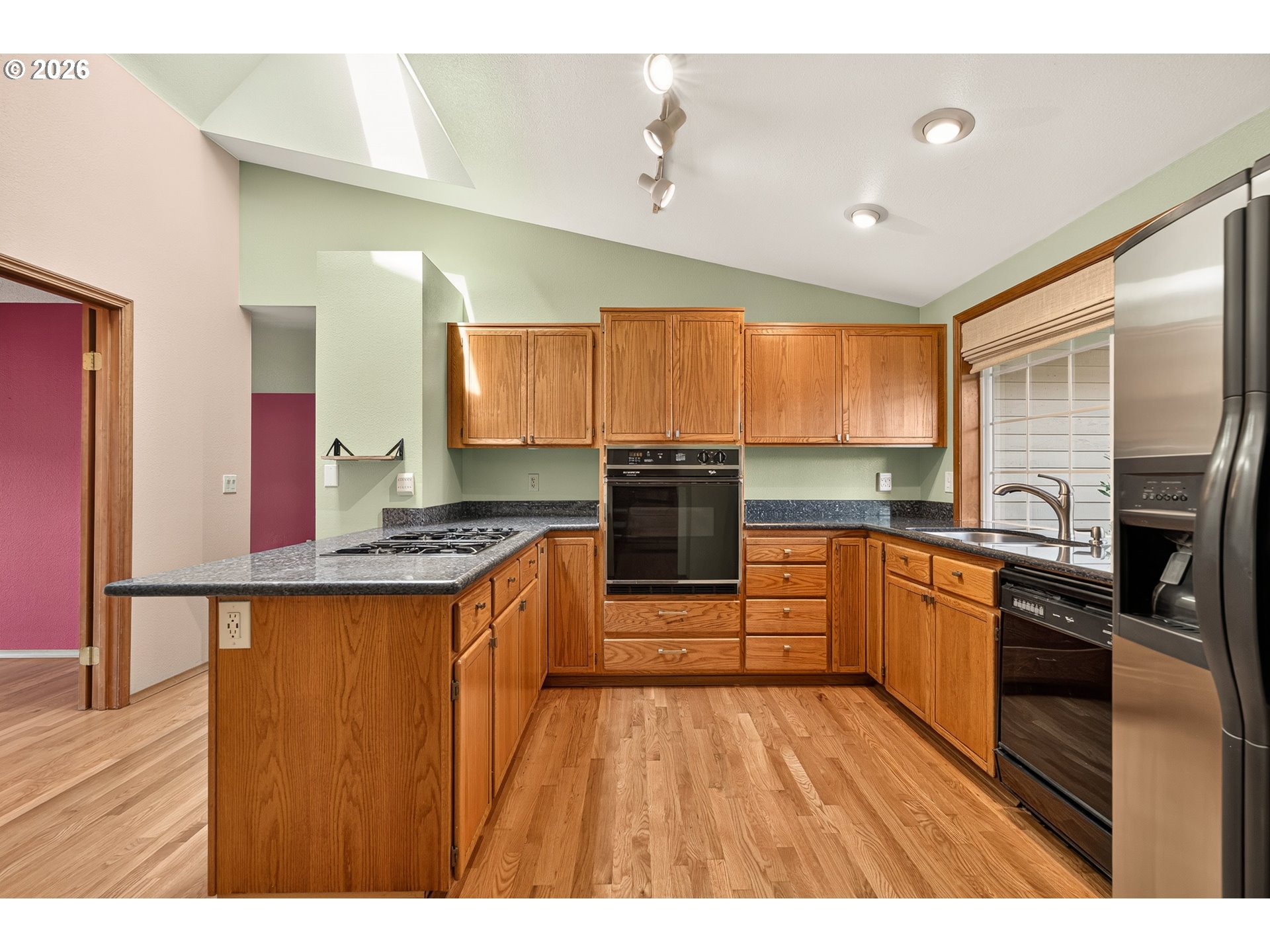 main property photo 14