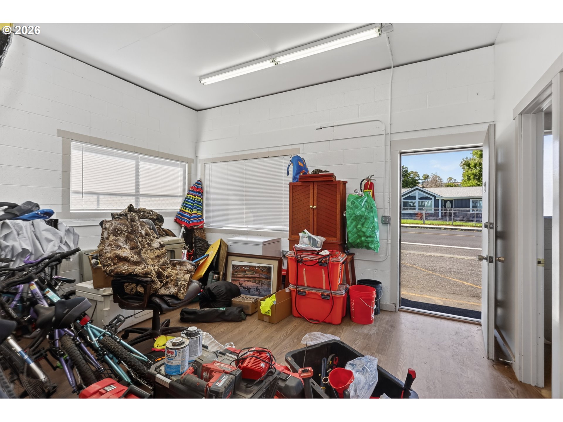 main property photo 8