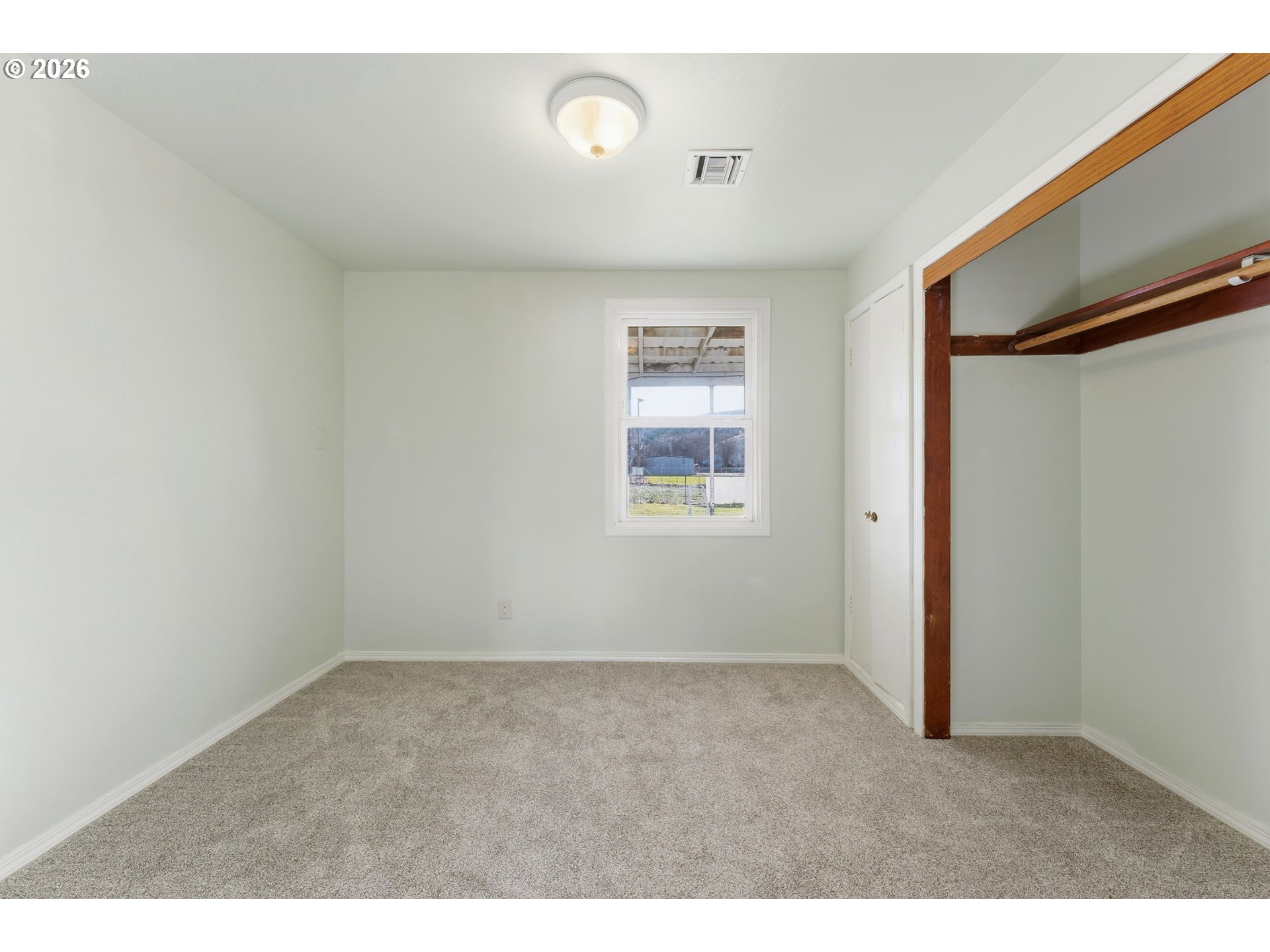 property viewer photo 11