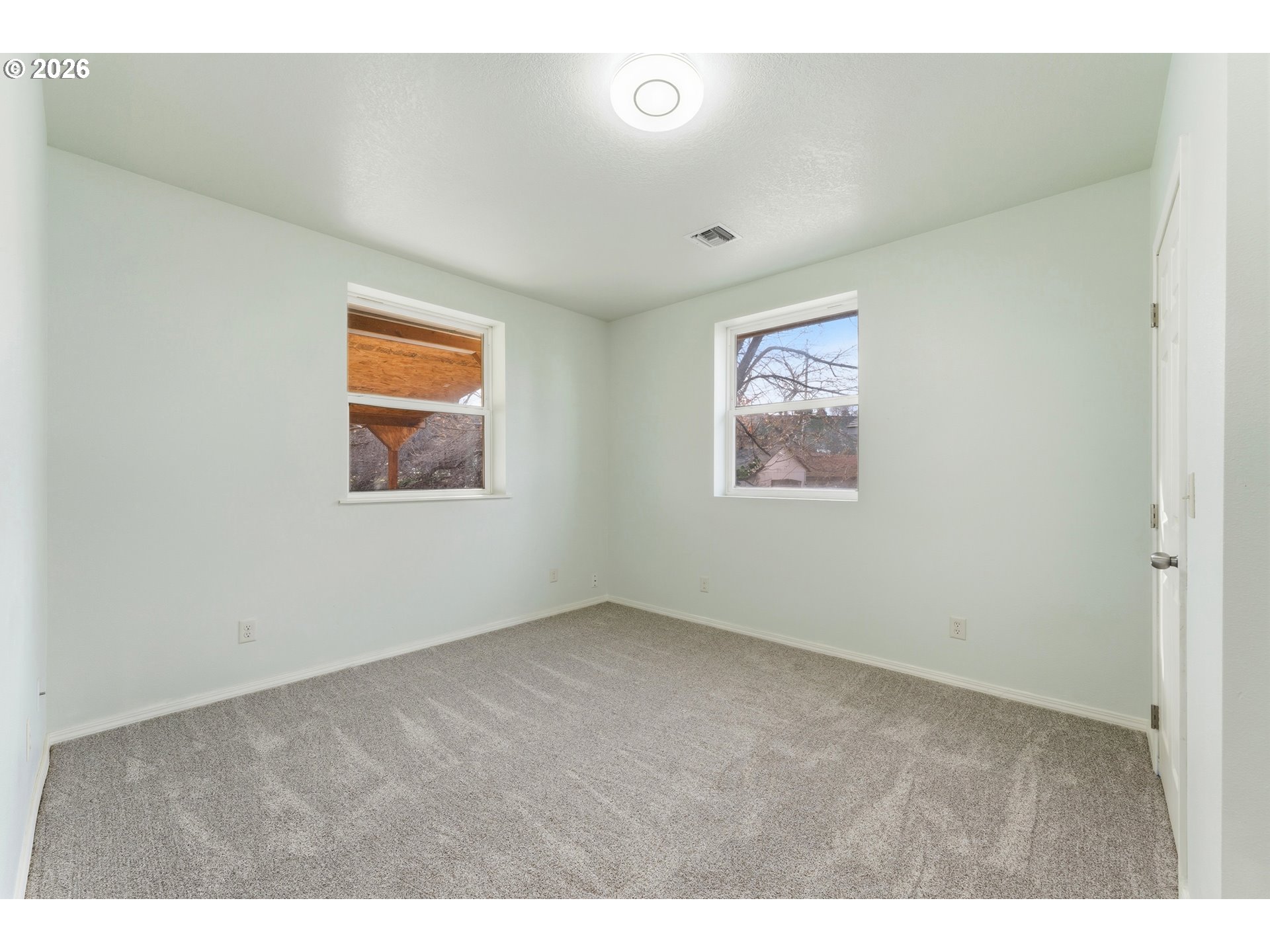 property viewer photo 19