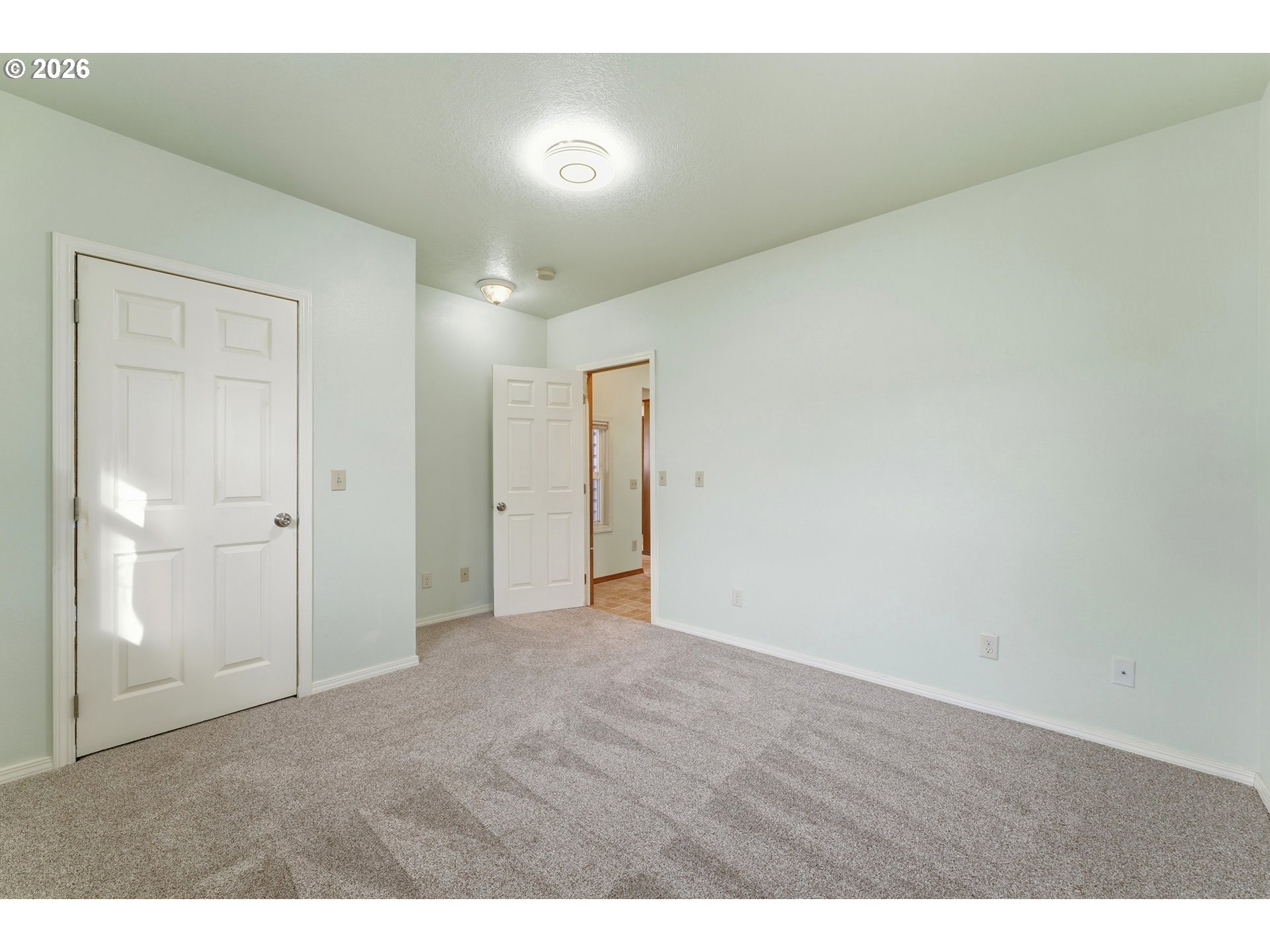 property viewer photo 20