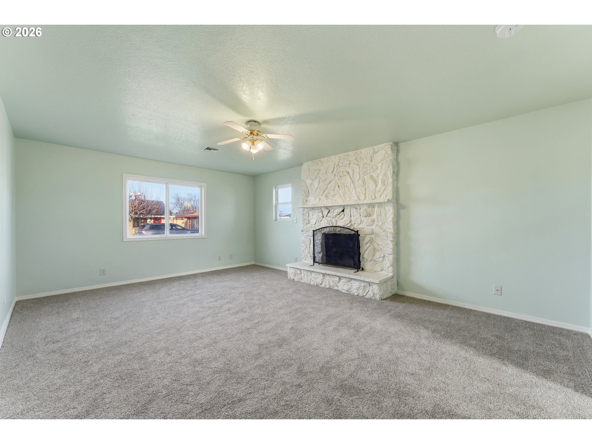 property viewer photo 9