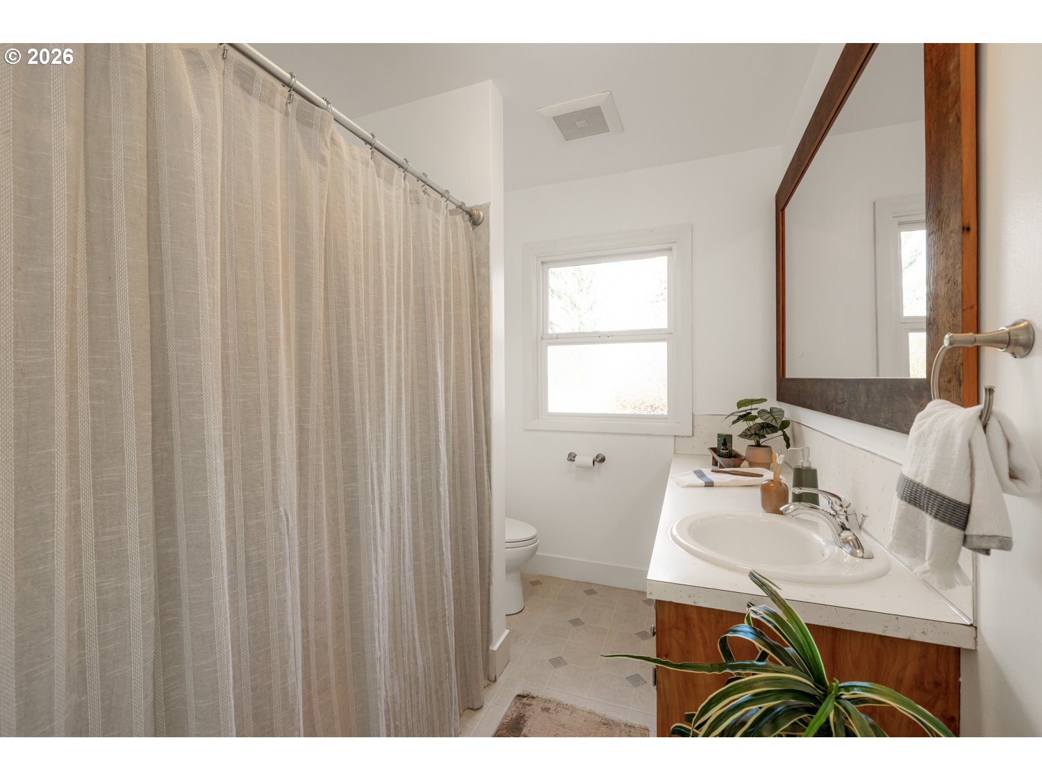 property viewer photo 11