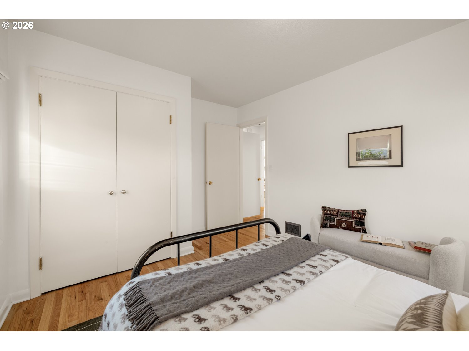 property viewer photo 14