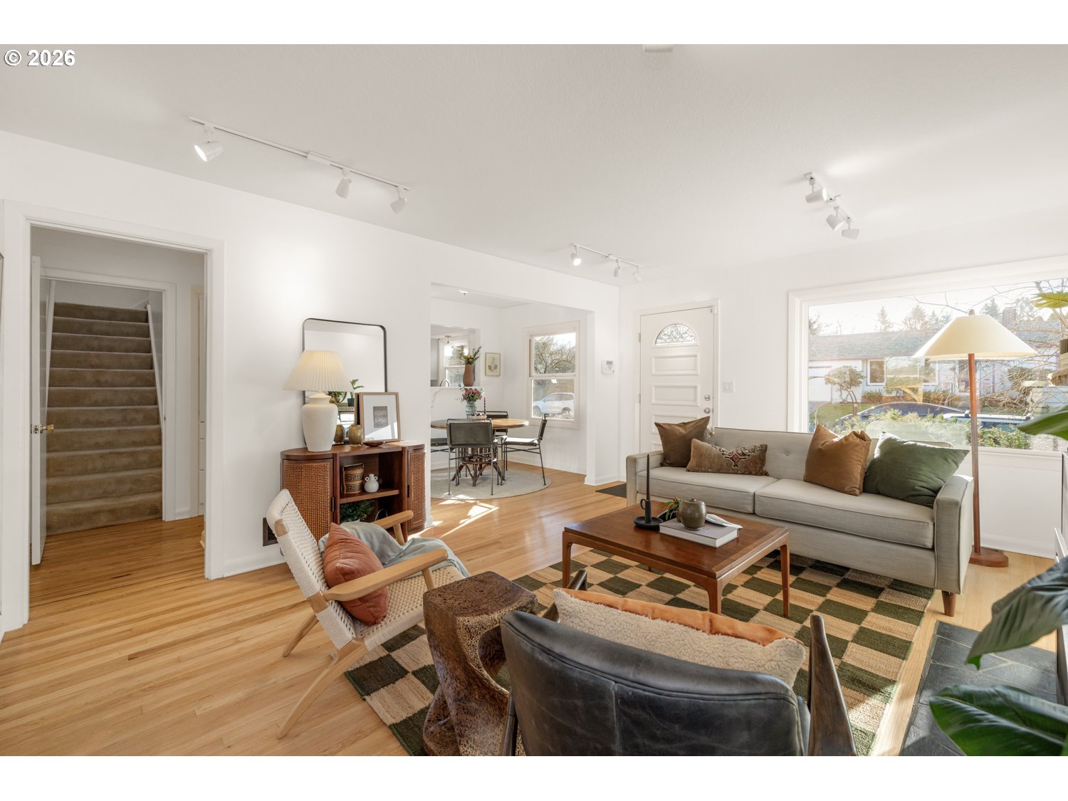 property viewer photo 3