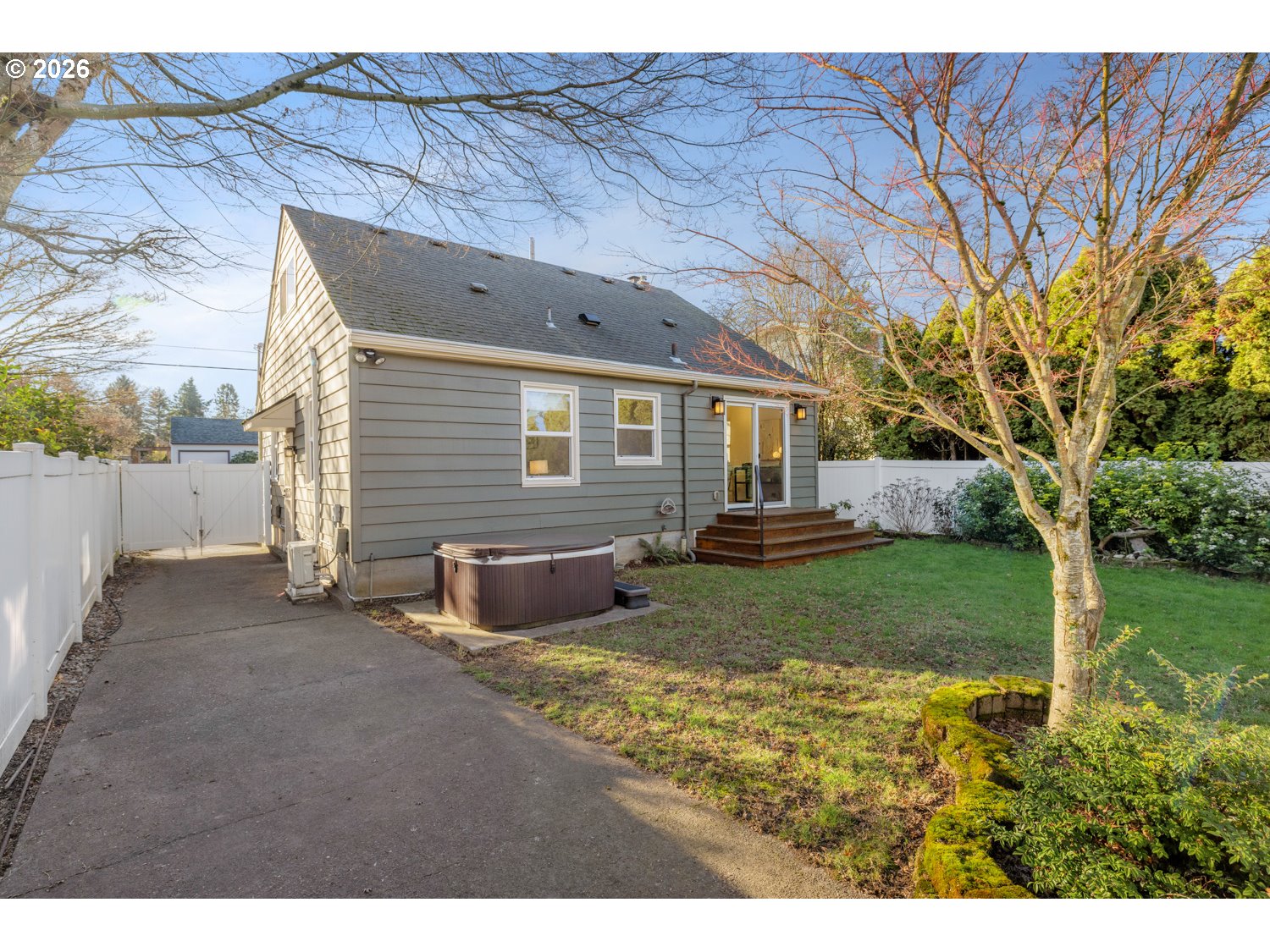 property viewer photo 35