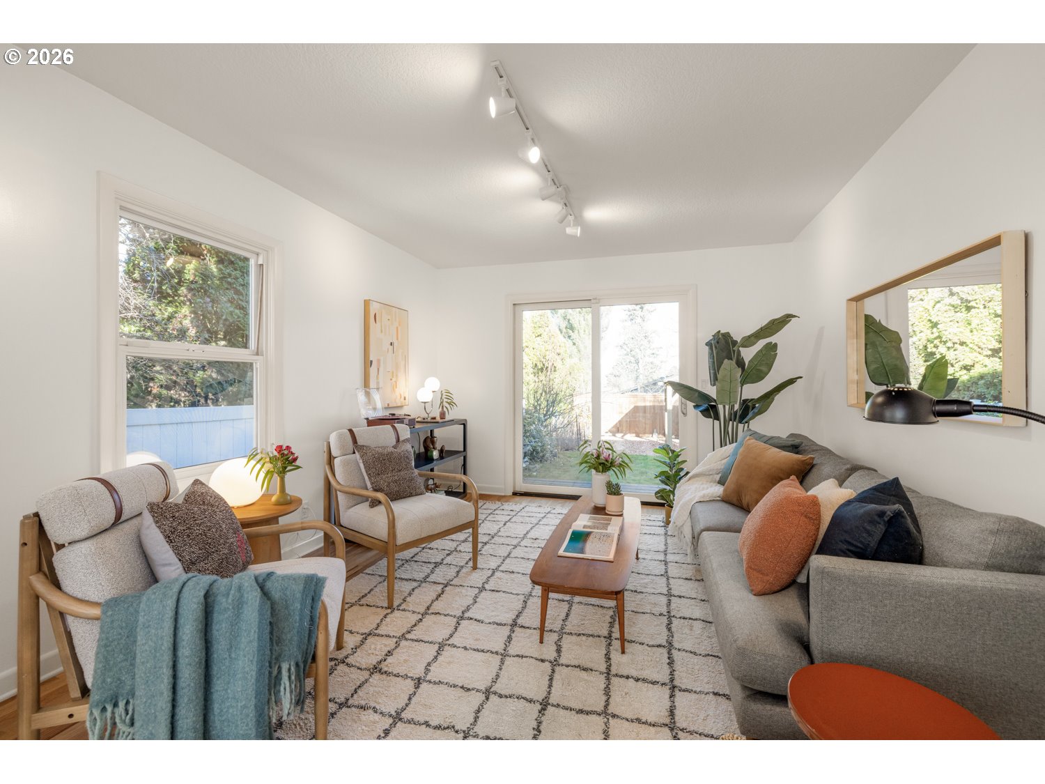 property viewer photo 4