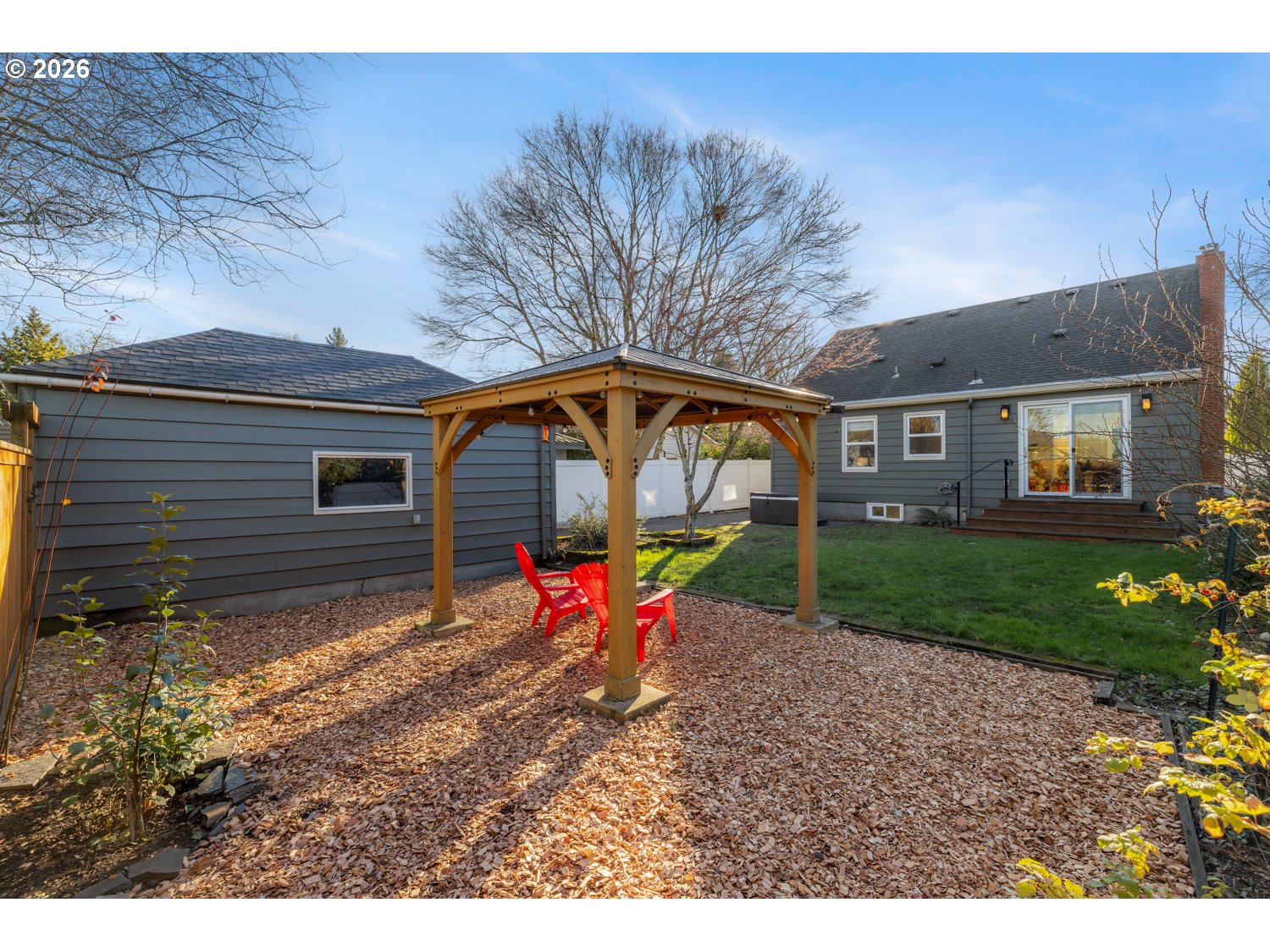 property viewer photo 40