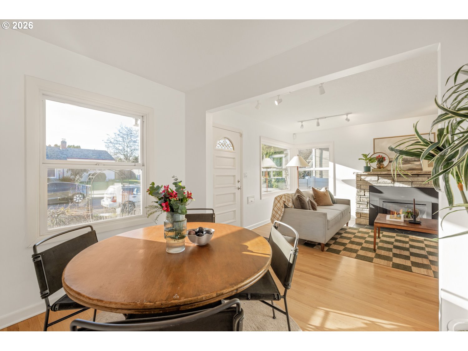 property viewer photo 7