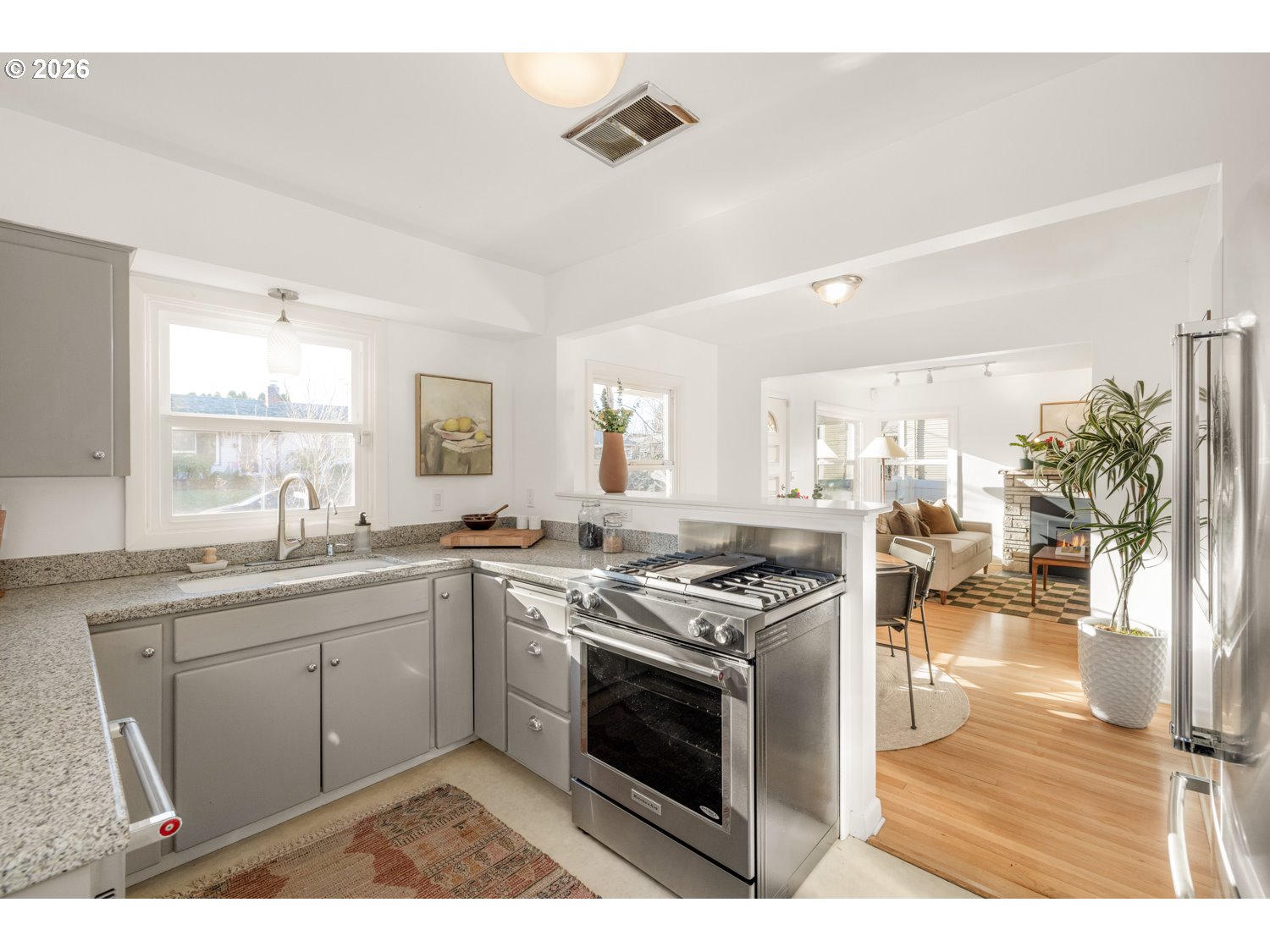property viewer photo 8