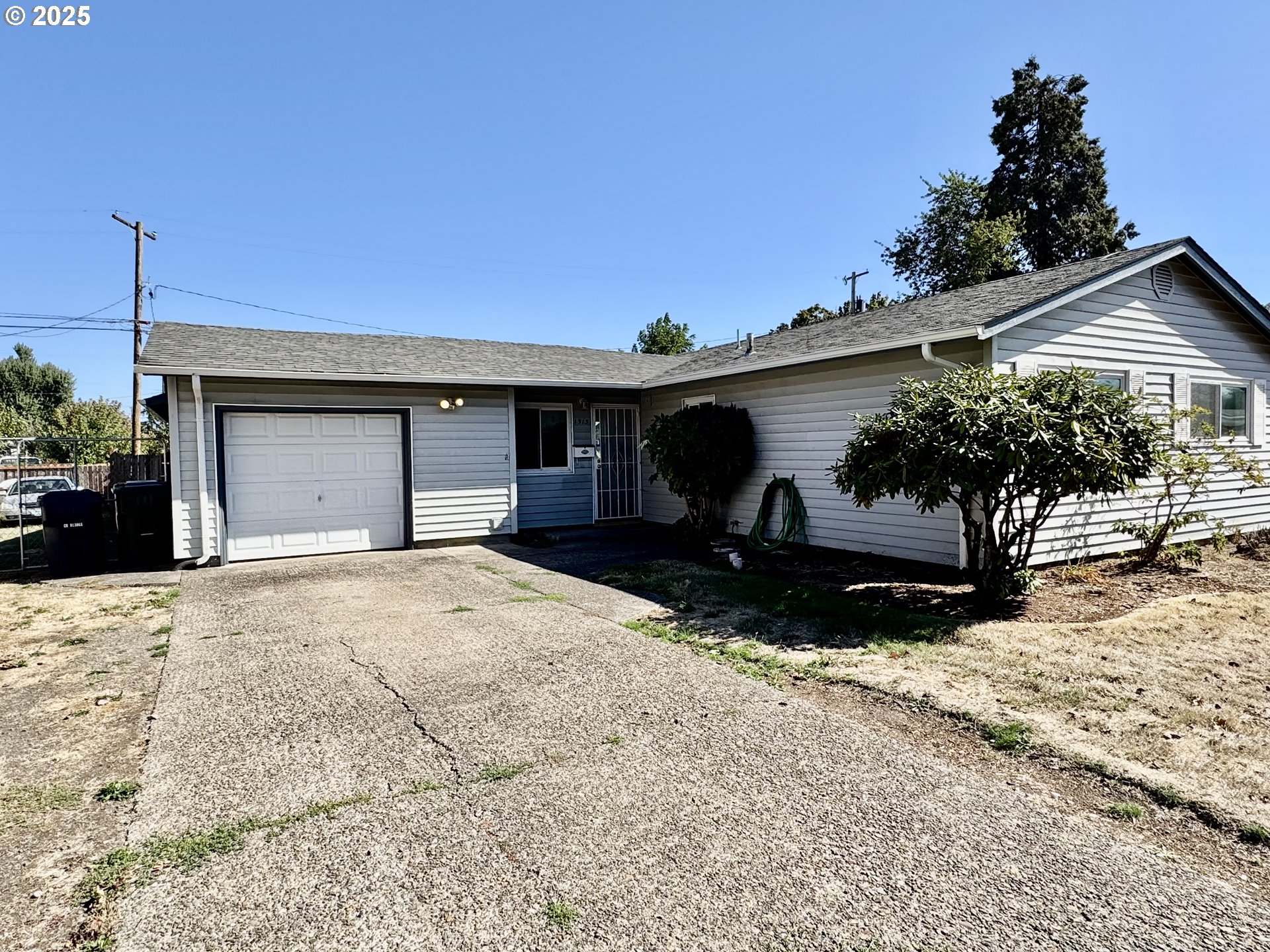 property viewer photo 1
