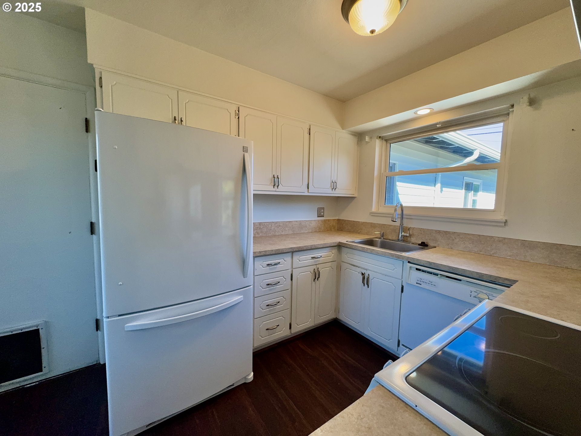 property viewer photo 15