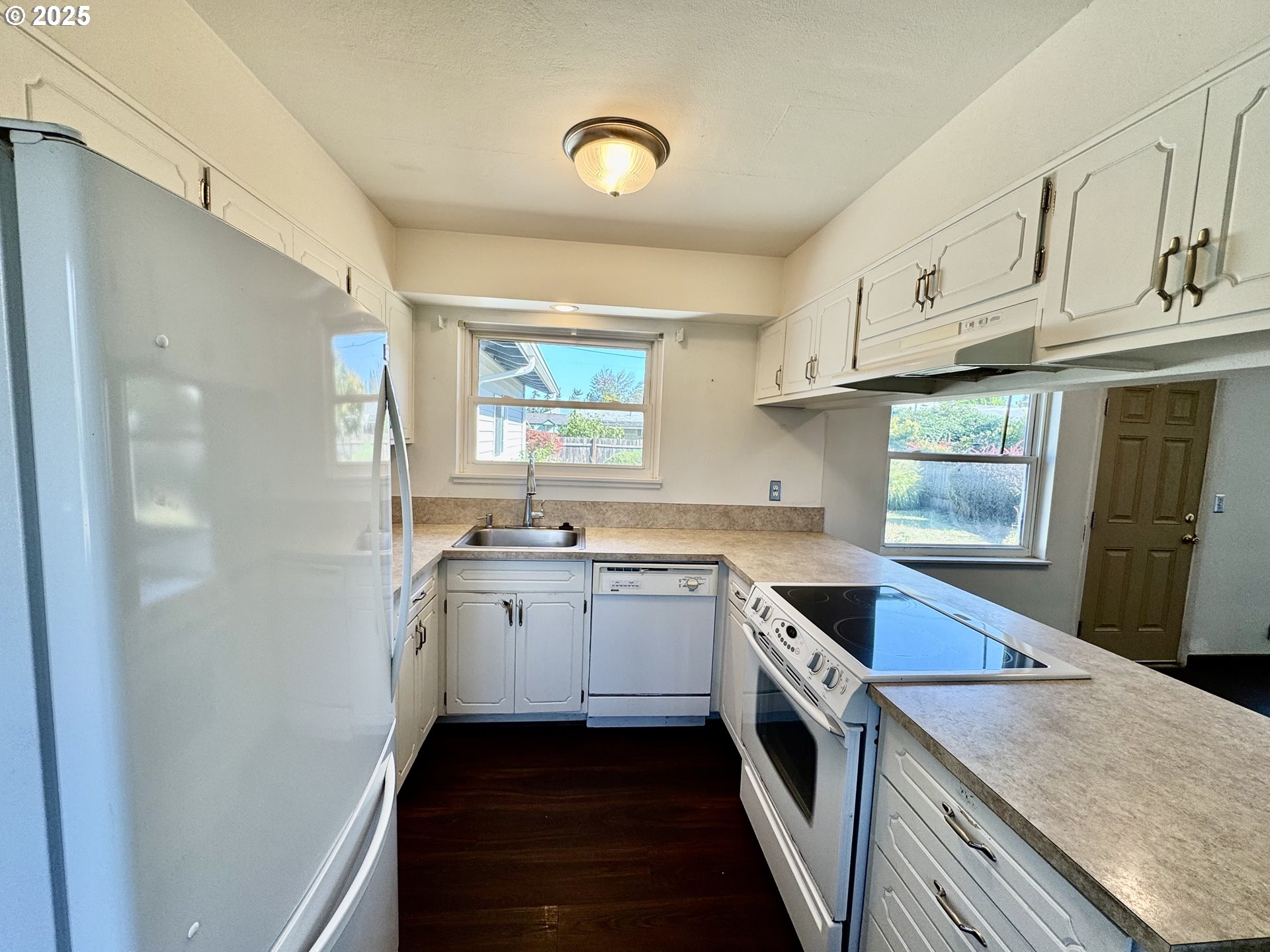 property viewer photo 17