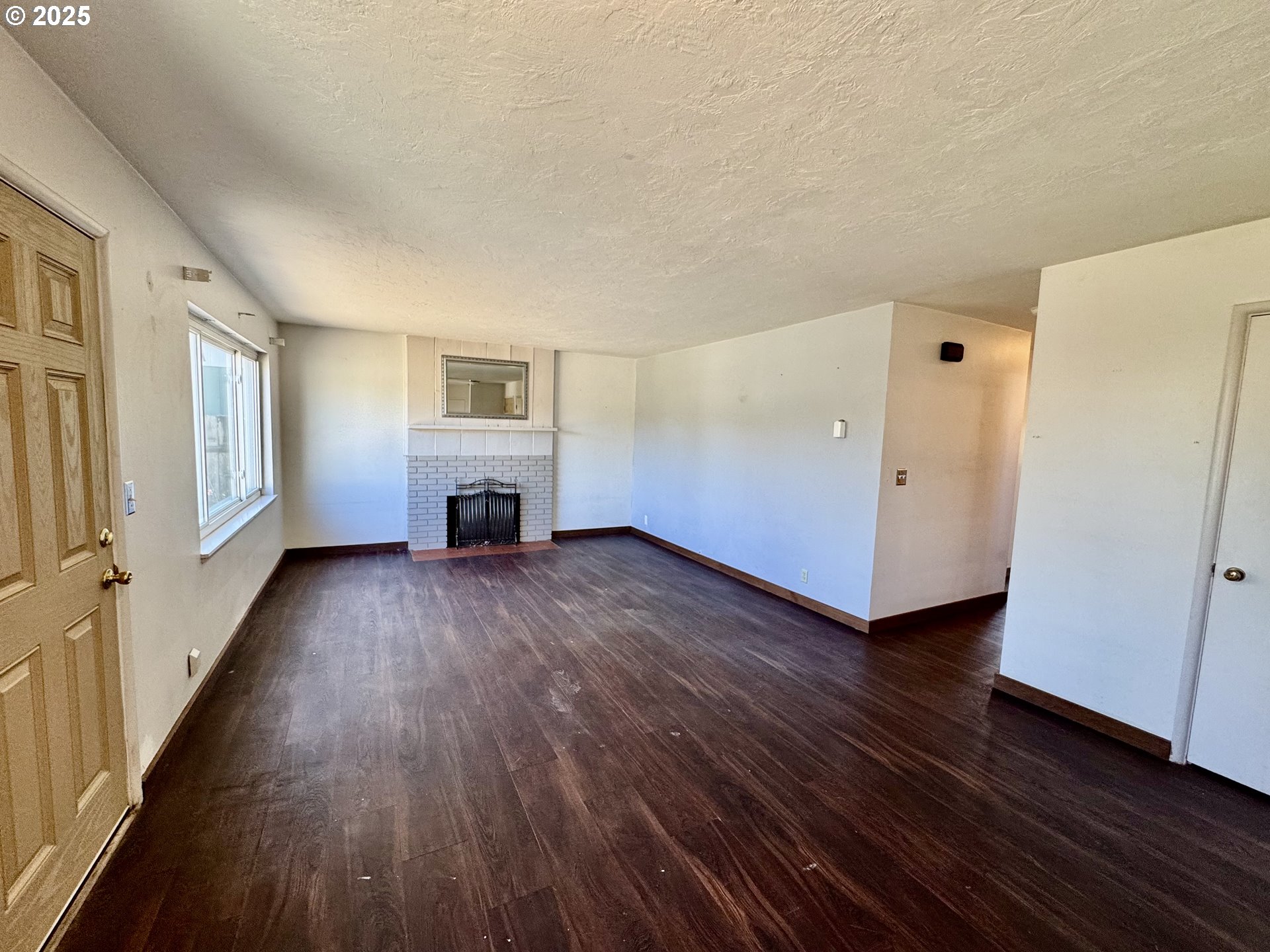 property viewer photo 25