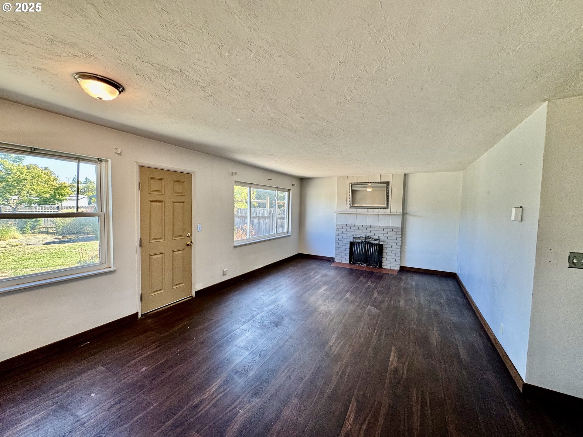 property viewer photo 3