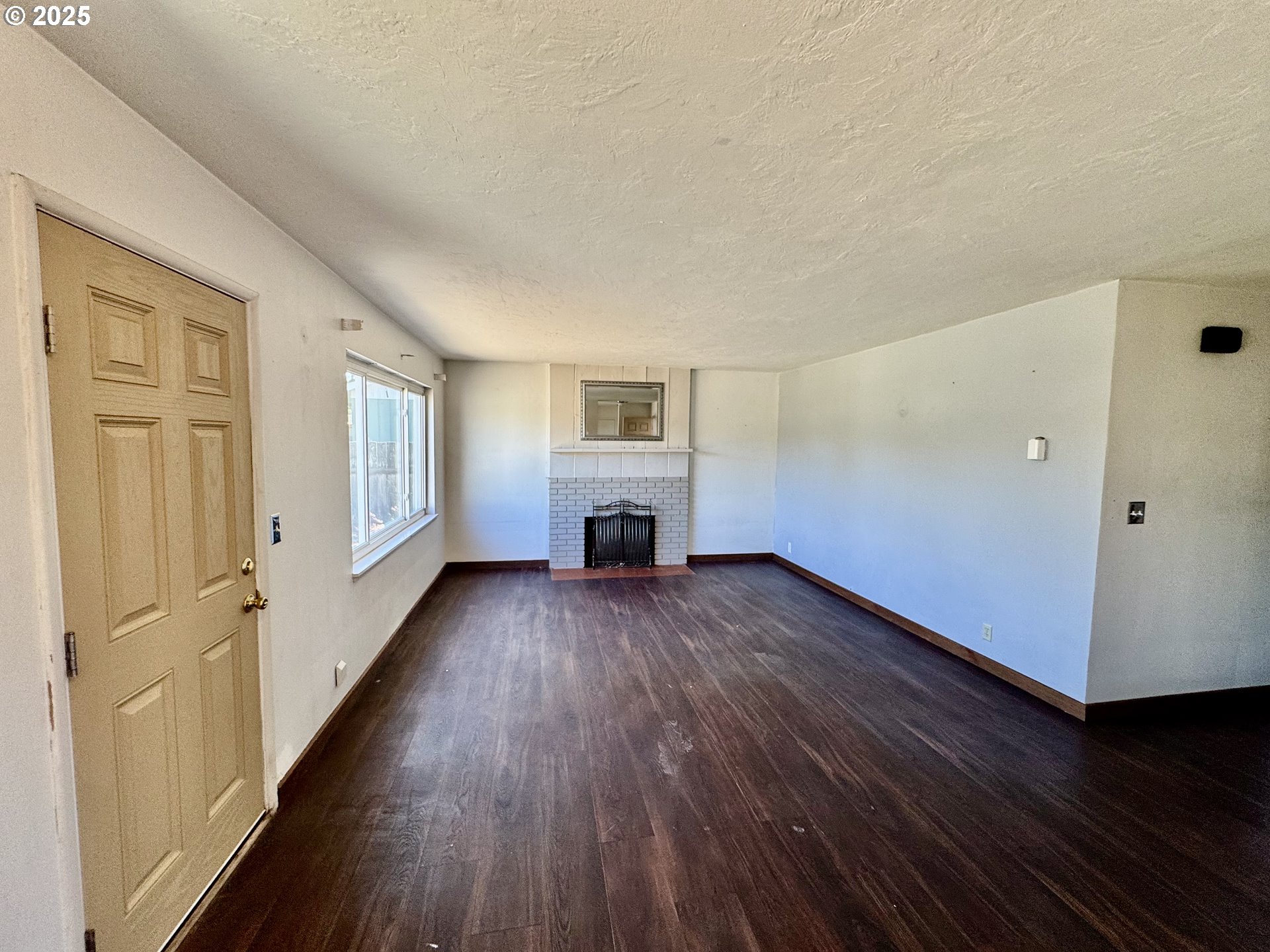 property viewer photo 4