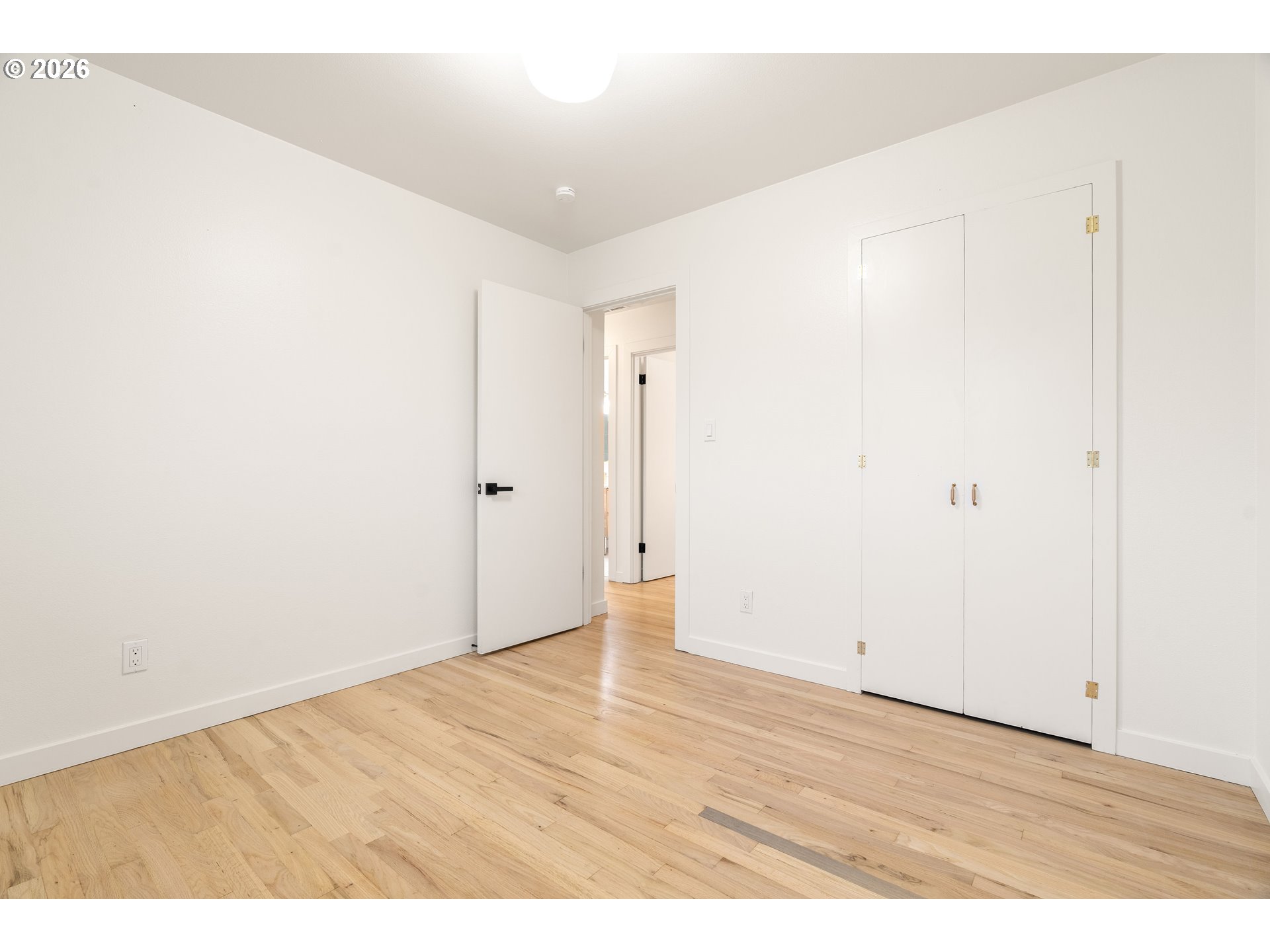 property viewer photo 12