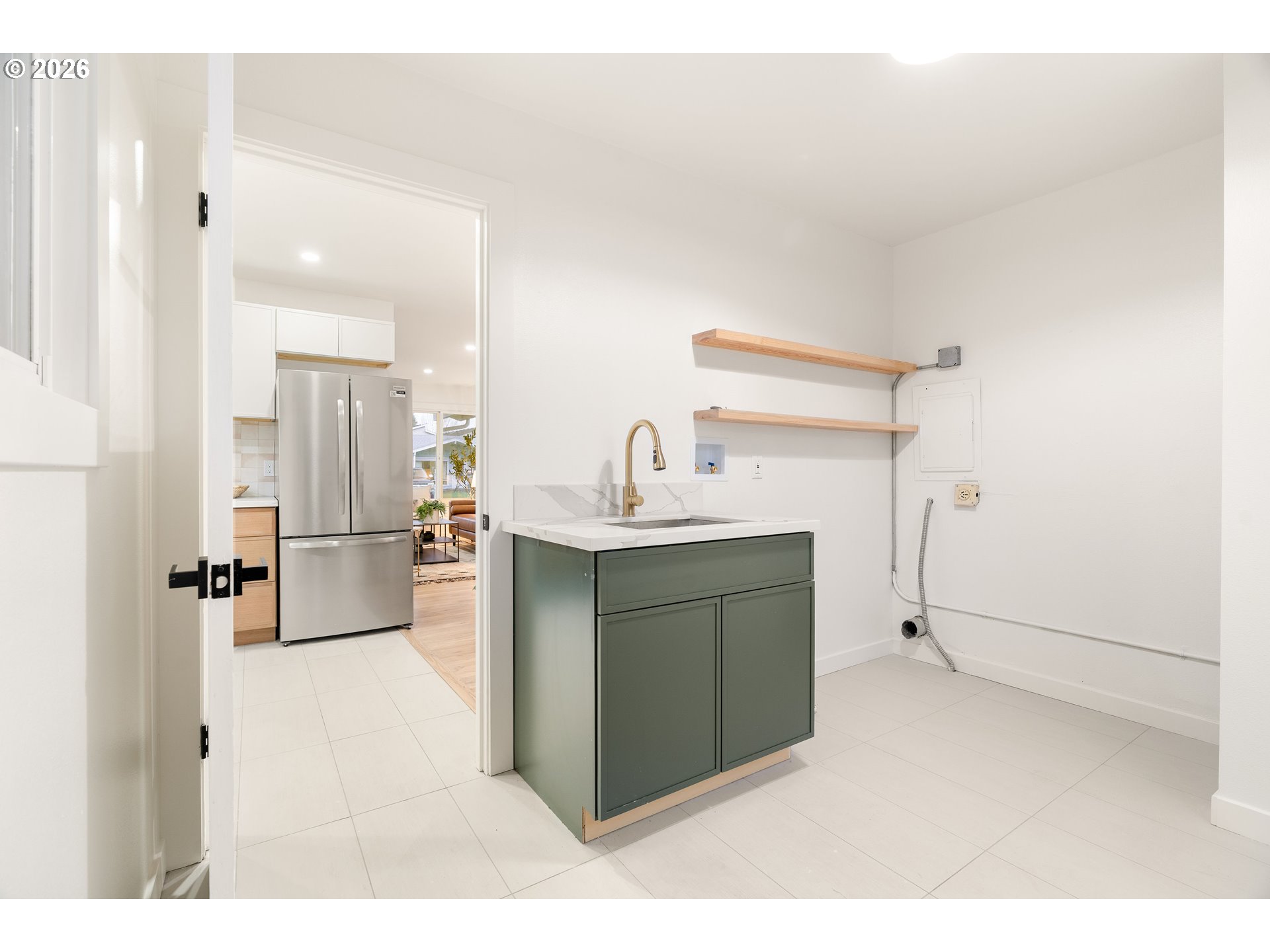 property viewer photo 14