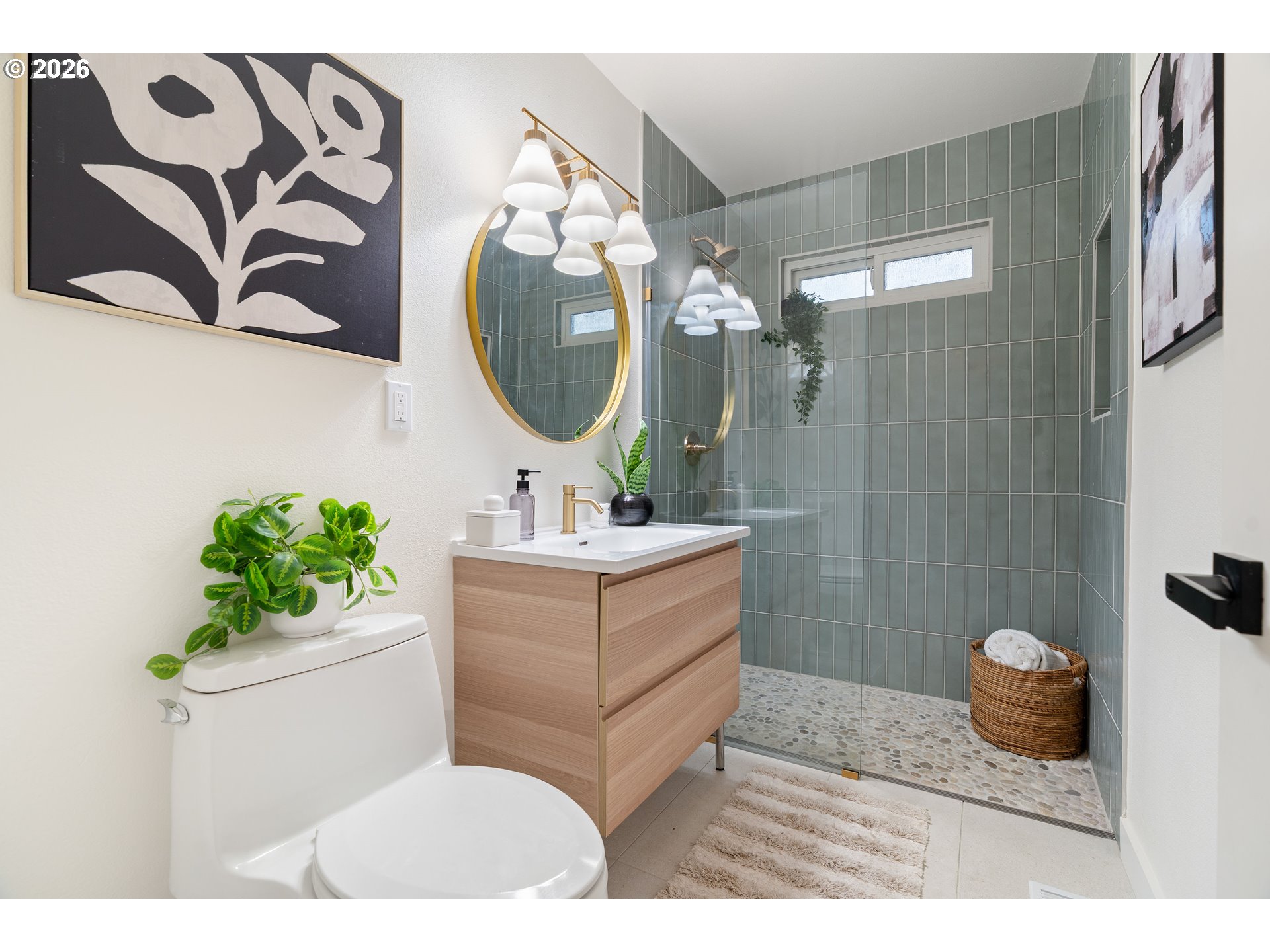 property viewer photo 4