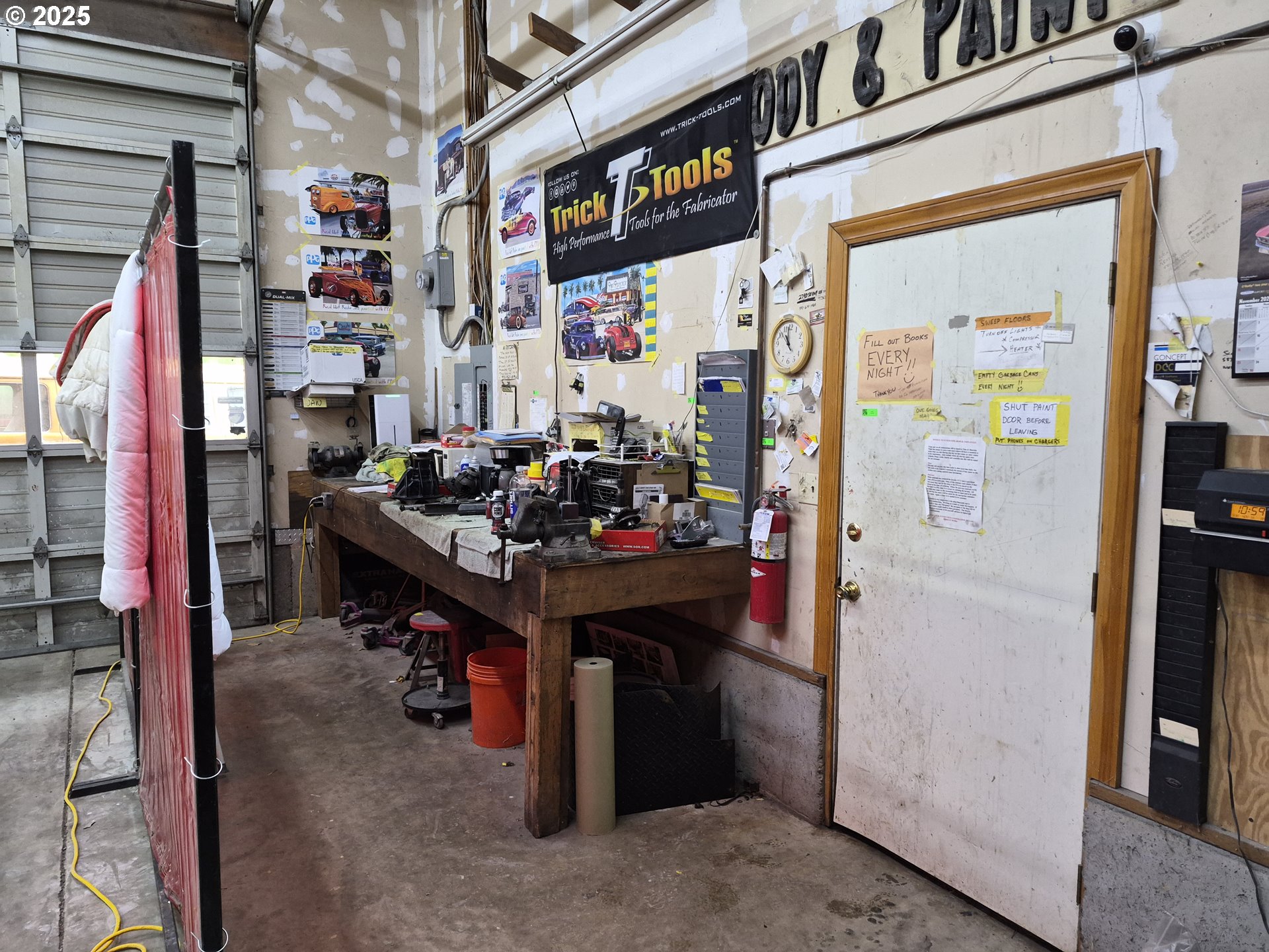 main property photo 11